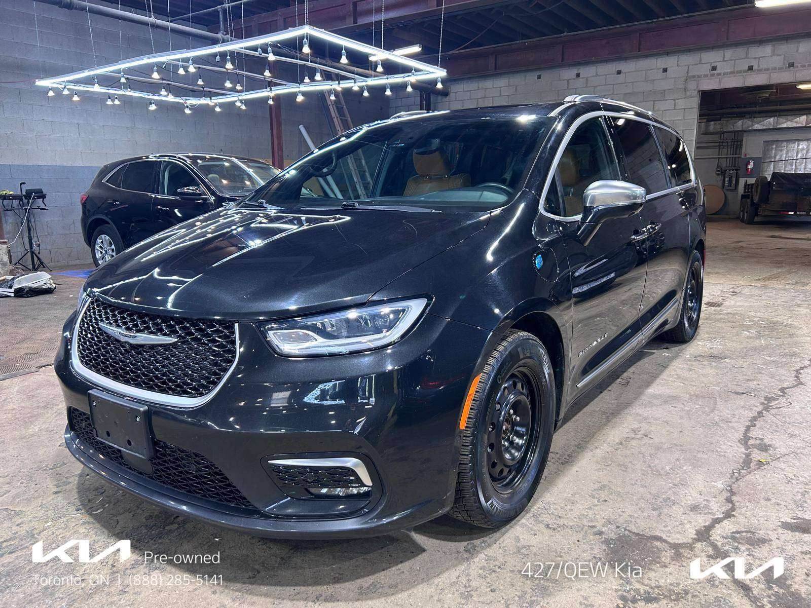 2023 Chrysler Pacifica Hybrid Pinnacle FWD