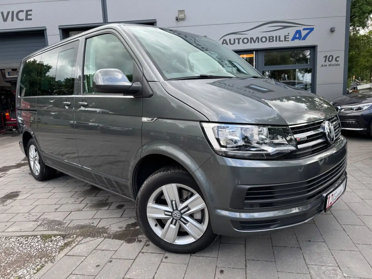 Volkswagen T6 Multivan 4MOTION Comfortline*STHZ/AHK/KAMERA* Grau - 1