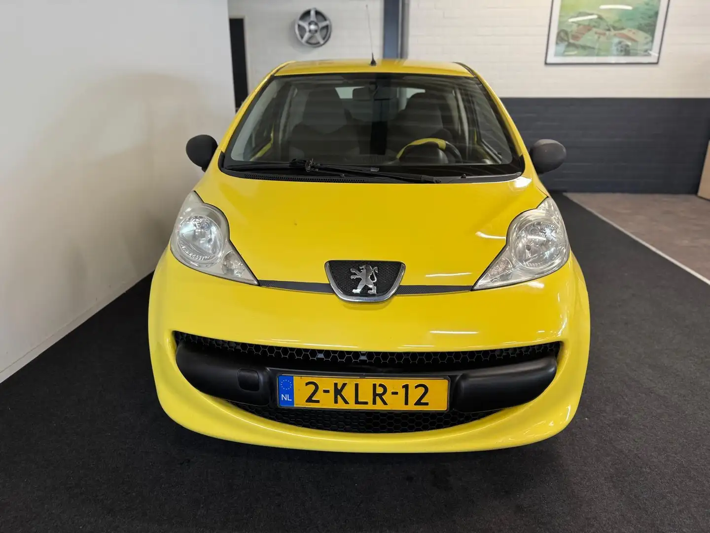 Peugeot 107 1.0-12V XR / Nieuwe APK / Rijdt Schakelt goed! Geel - 2