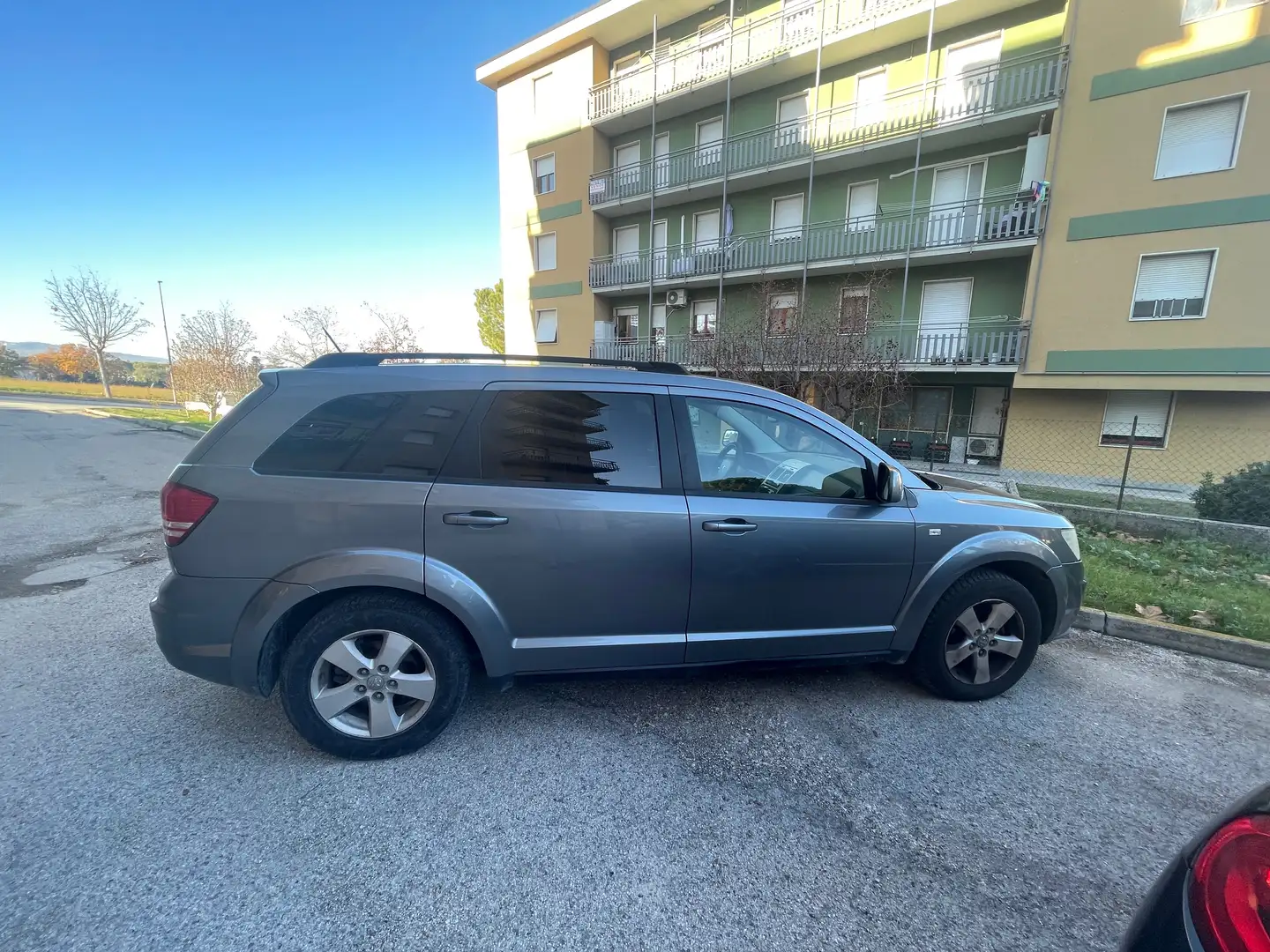 Dodge Journey Journey 2.0 td SXT dpf Grau - 2