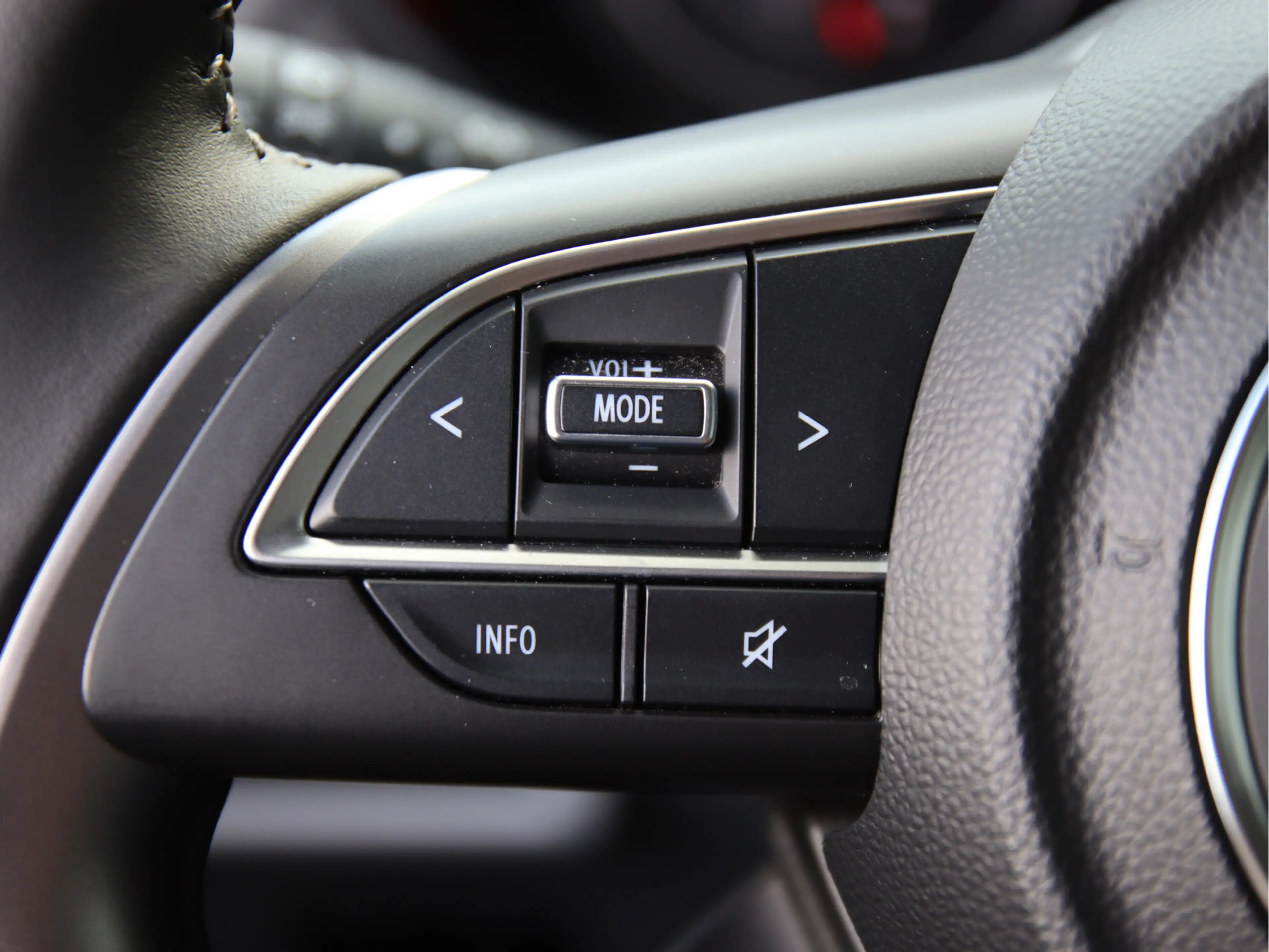 Suzuki Swift 1.2 Select Smart Hybrid Automaat, BLIS, Keyless, C — photo 17