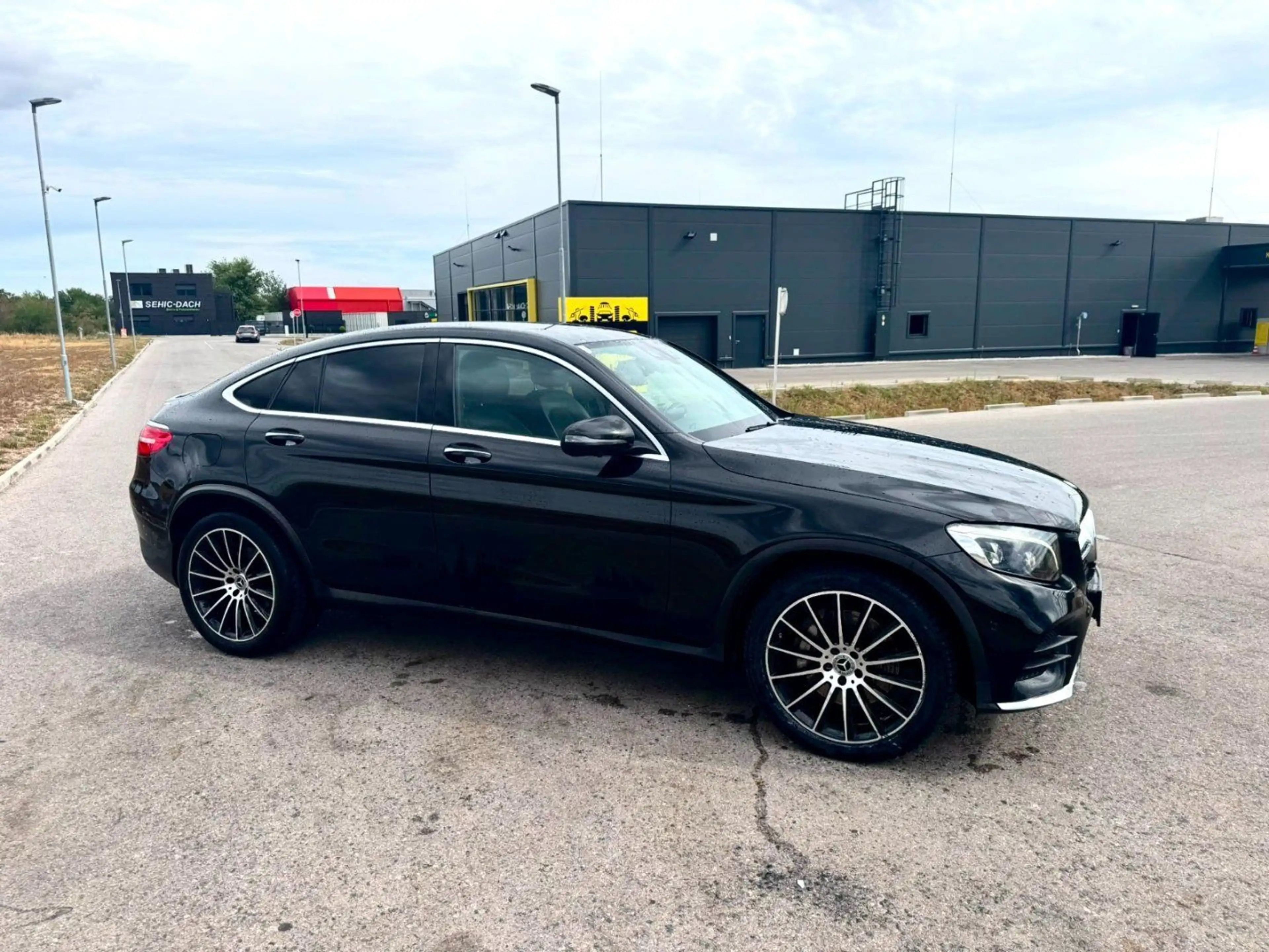 Mercedes-Benz GLC 250 GLC-Coupe Klasse GLC 250 d d AMG Line 4Matic — photo 4