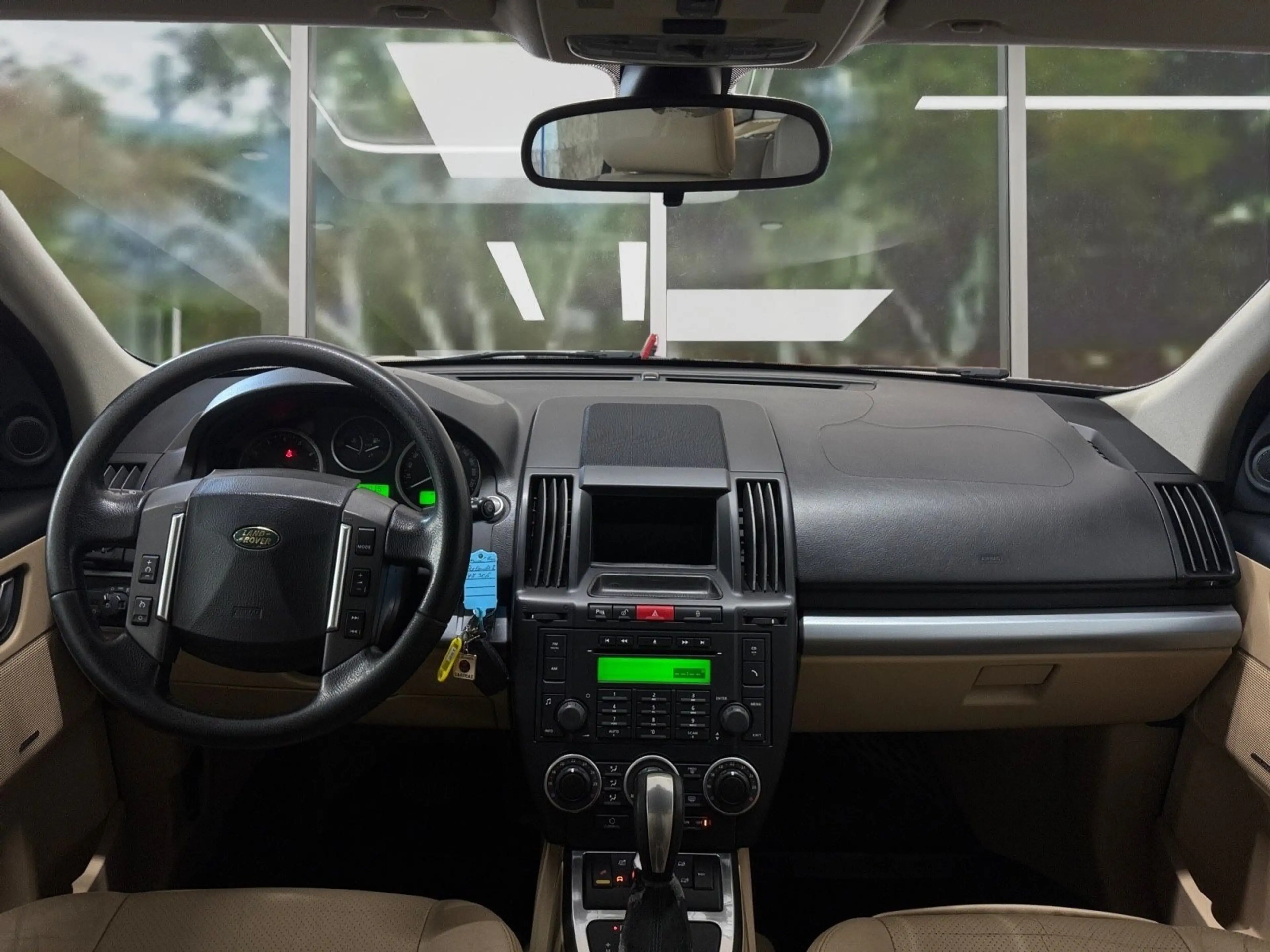 Land Rover Freelander 2 HSE i6, LPG , Insp. Neu — photo 9