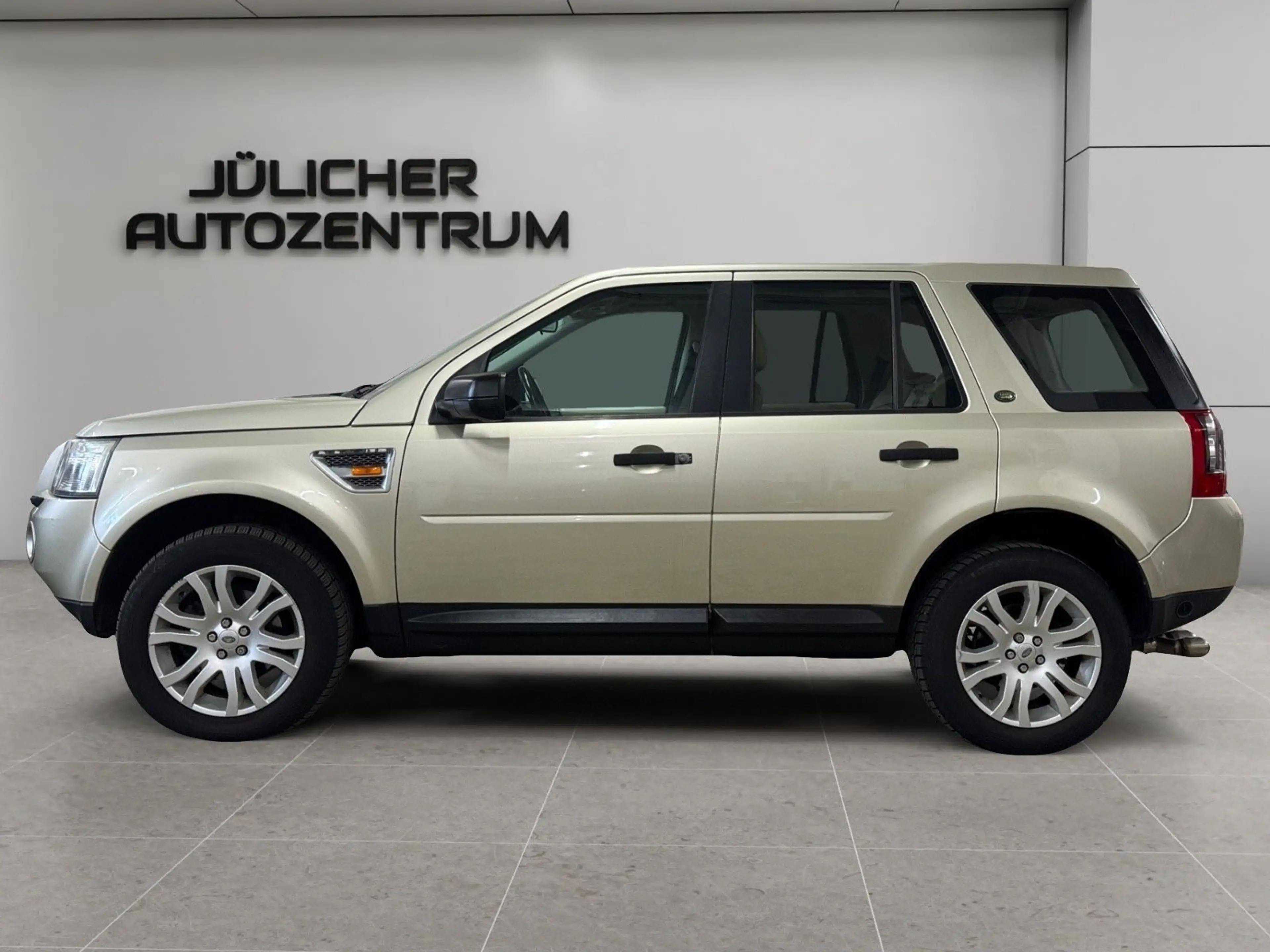 Land Rover Freelander 2 HSE i6, LPG , Insp. Neu — photo 5