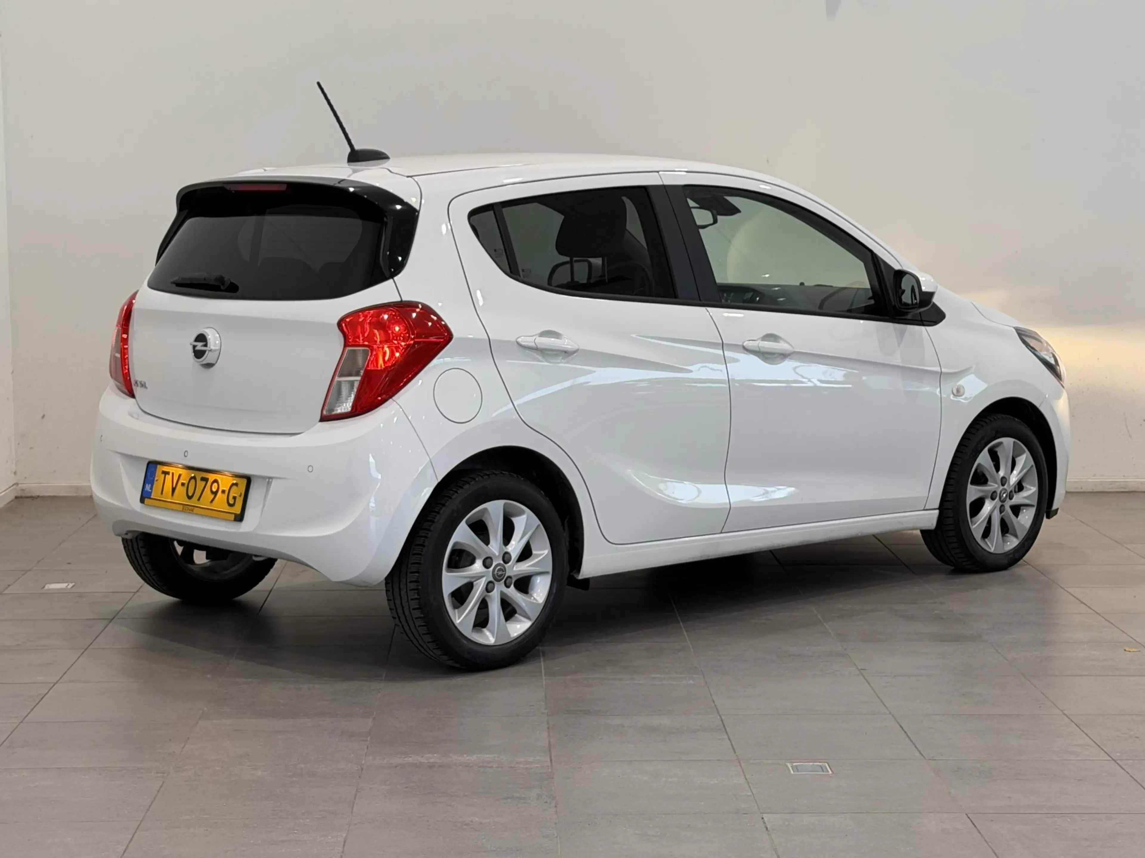 Opel Karl 1.0 ecoFLEX Innovation | Climate Control | Cruise — photo 2