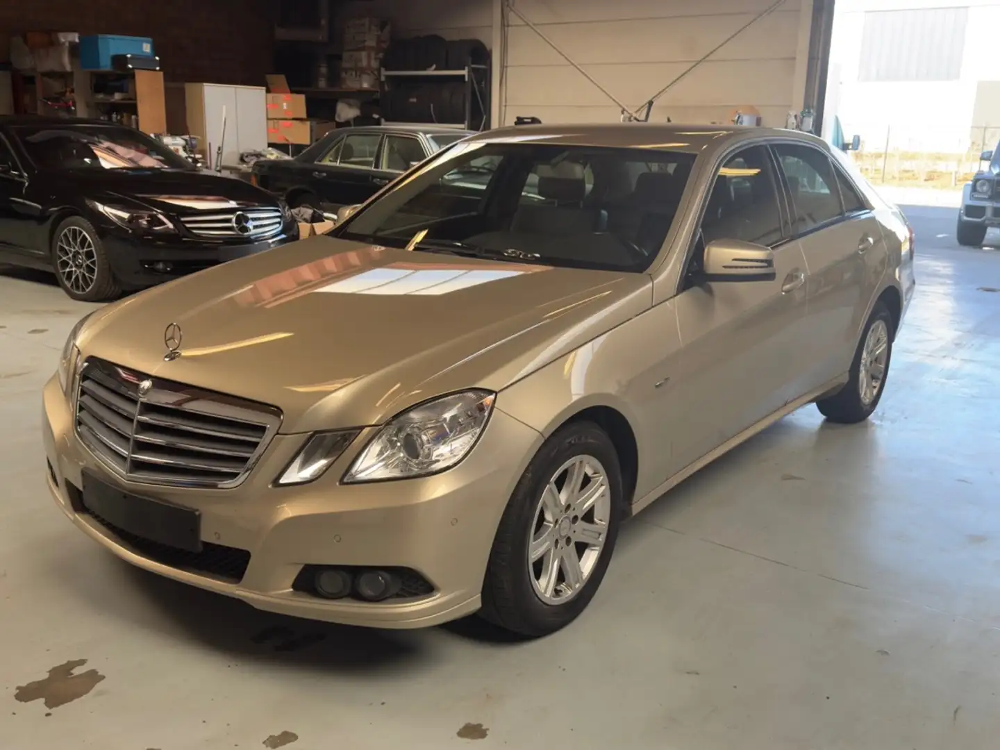 Mercedes-Benz E 200 CDI BE Elegance Oro - 1