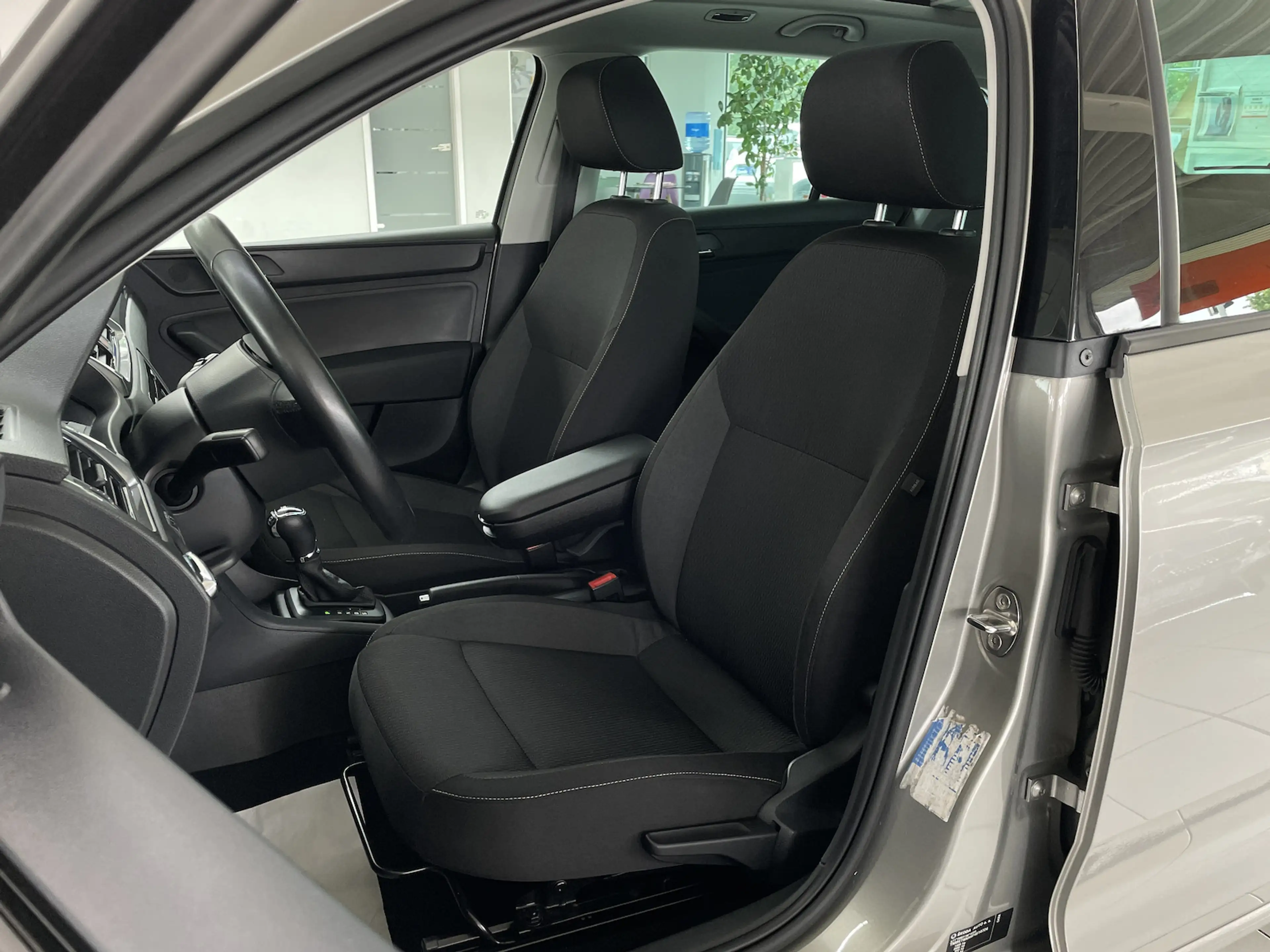 Skoda Rapid/Spaceback 1.4 DSG Ambition Sitzh. PDC Panorama — photo 10