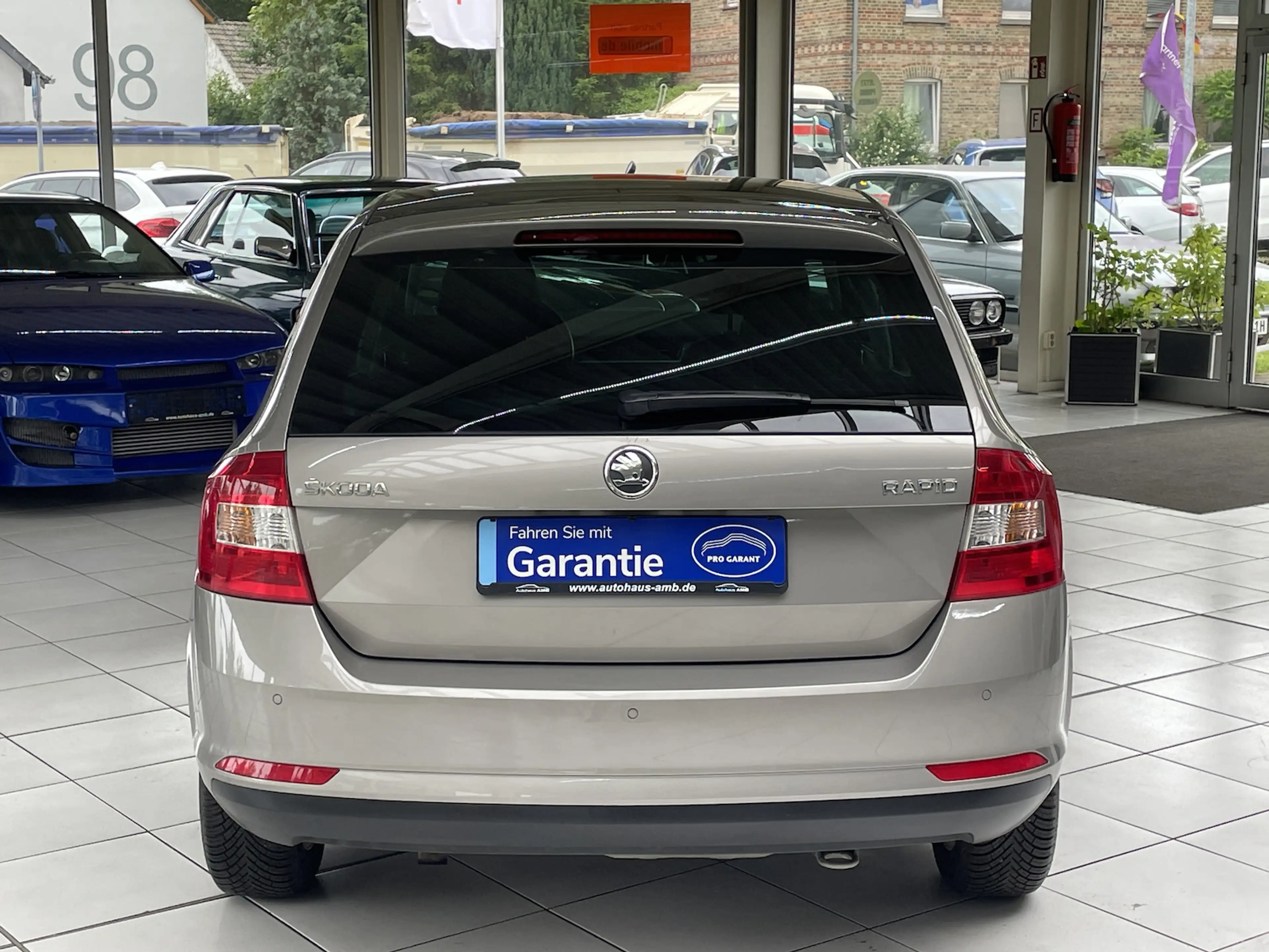 Skoda Rapid/Spaceback 1.4 DSG Ambition Sitzh. PDC Panorama — photo 7