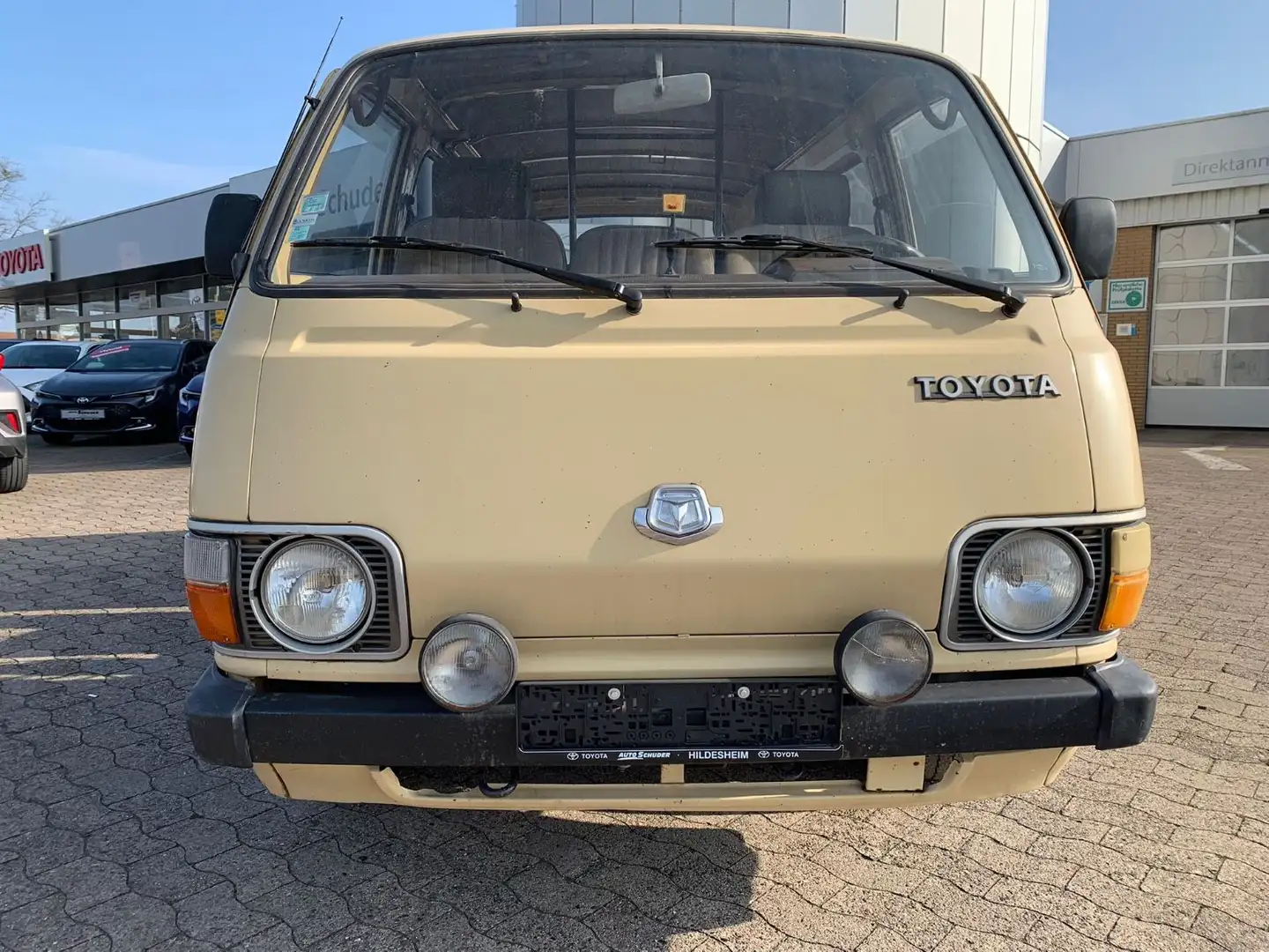 Toyota Hiace 9 Sitzer Diesel Restaurierungs-Objekt Béžová - 2