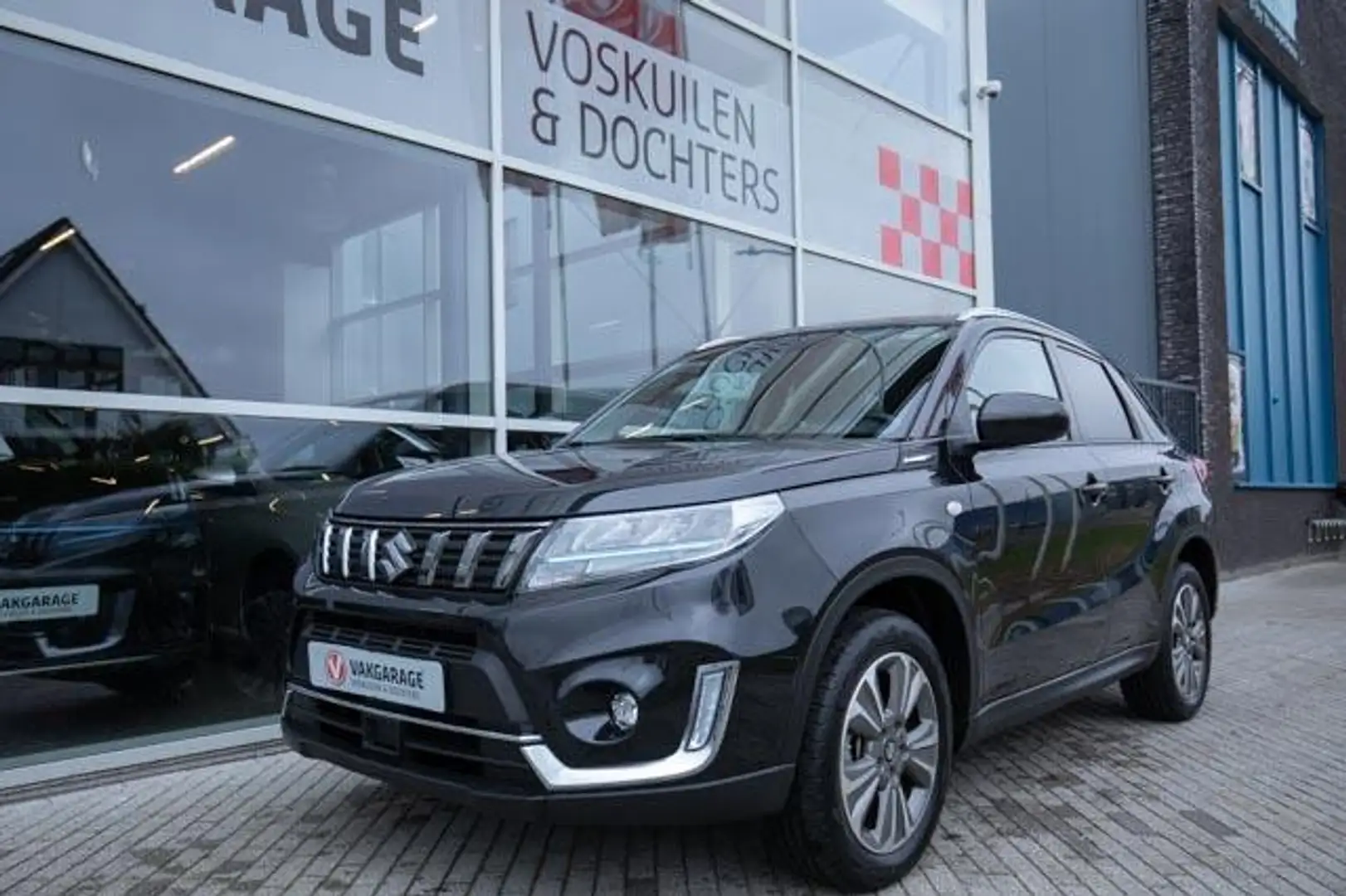 Suzuki Vitara 1.5 Hybrid Style Privilege Dodehoeksensoren Schwarz - 1