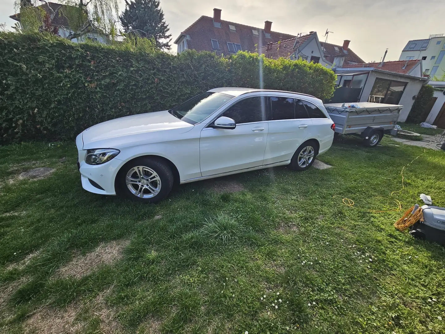 Mercedes-Benz C 180 d T Aut. Weiß - 1