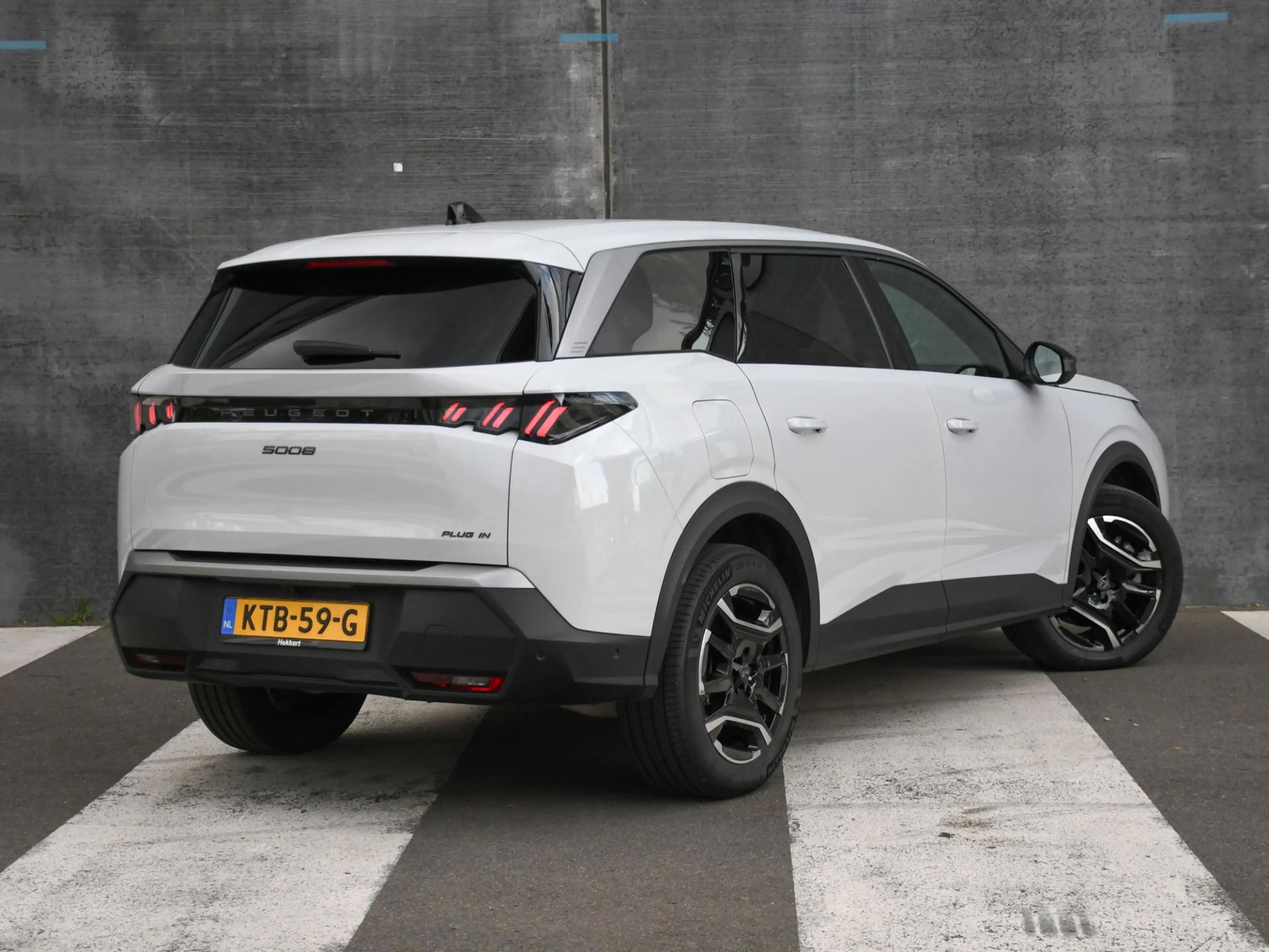 Peugeot 5008 Allure 1.6 Plug-in Hybrid 195pk Automaat 7-Persoon — photo 5