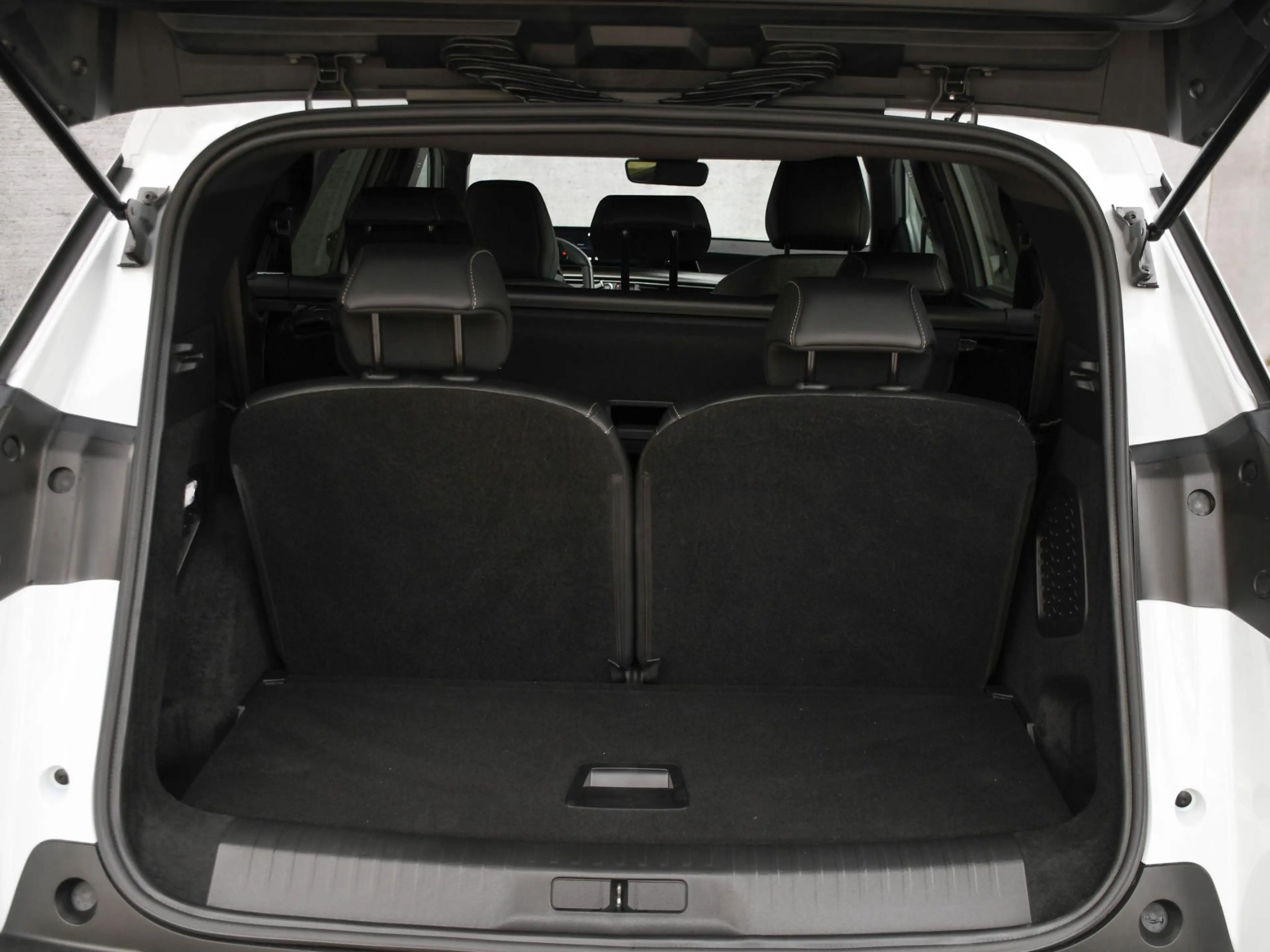 Peugeot 5008 Allure 1.6 Plug-in Hybrid 195pk Automaat 7-Persoon — photo 12