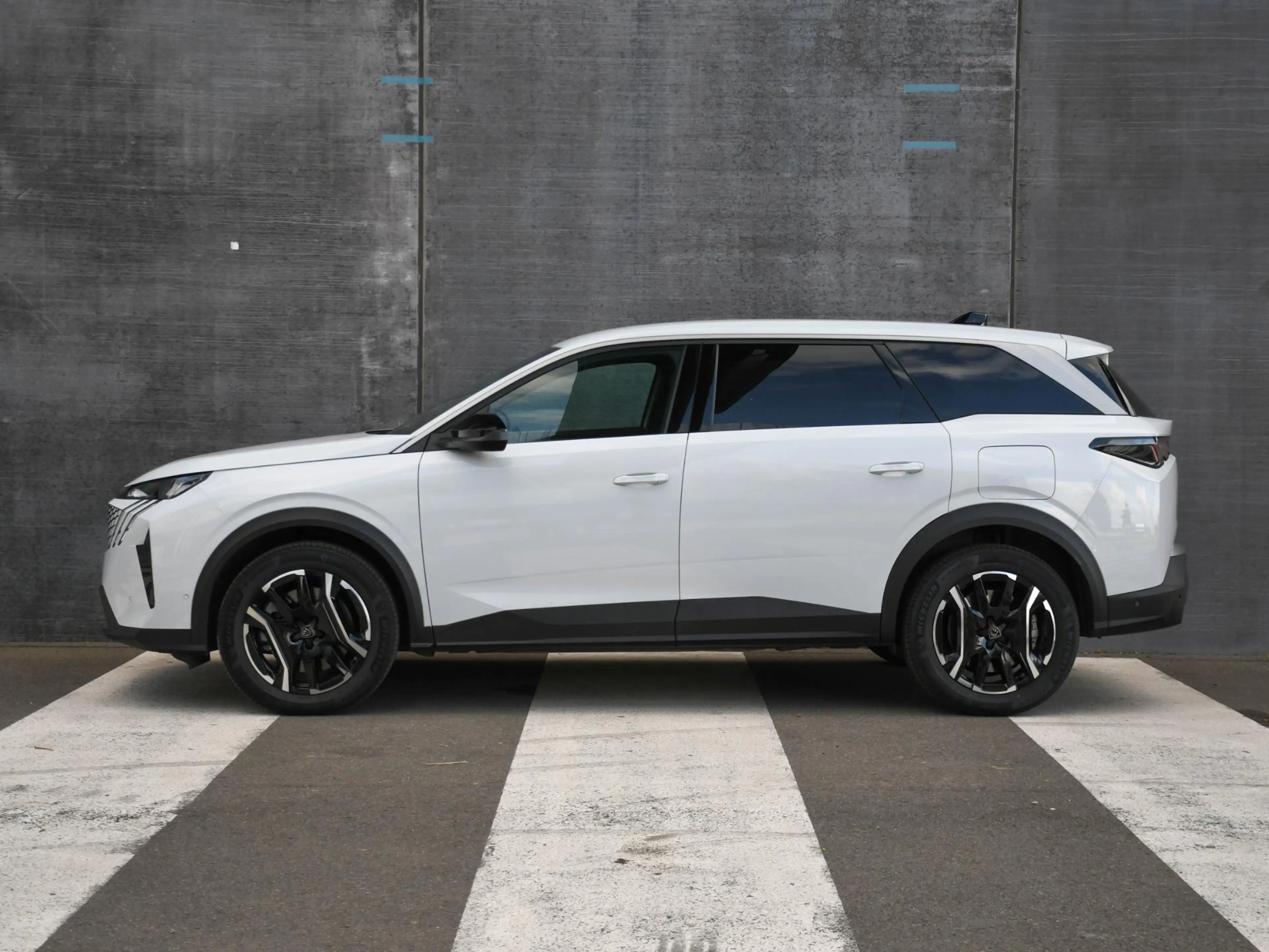 Peugeot 5008 Allure 1.6 Plug-in Hybrid 195pk Automaat 7-Persoon — photo 3