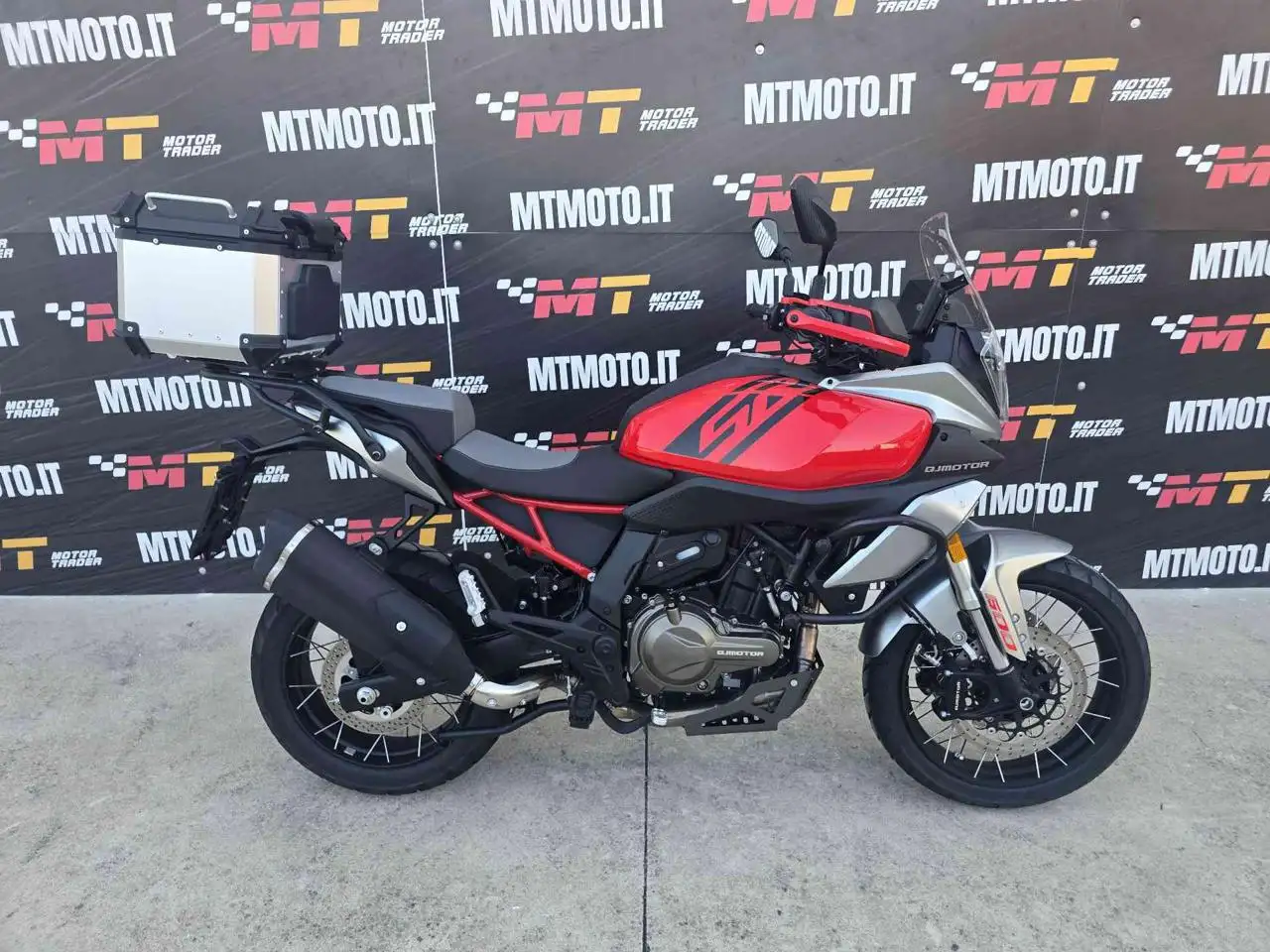 QJ Motor SRT 600 SX