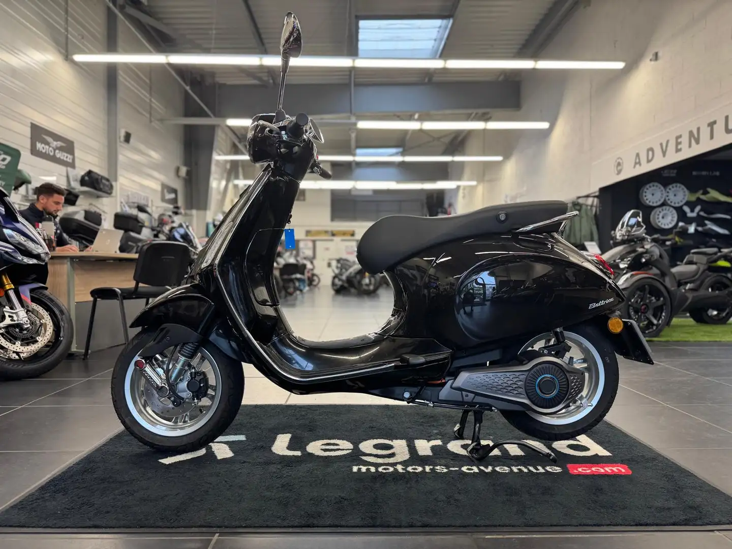 Vespa Primavera 50 Noir - 2