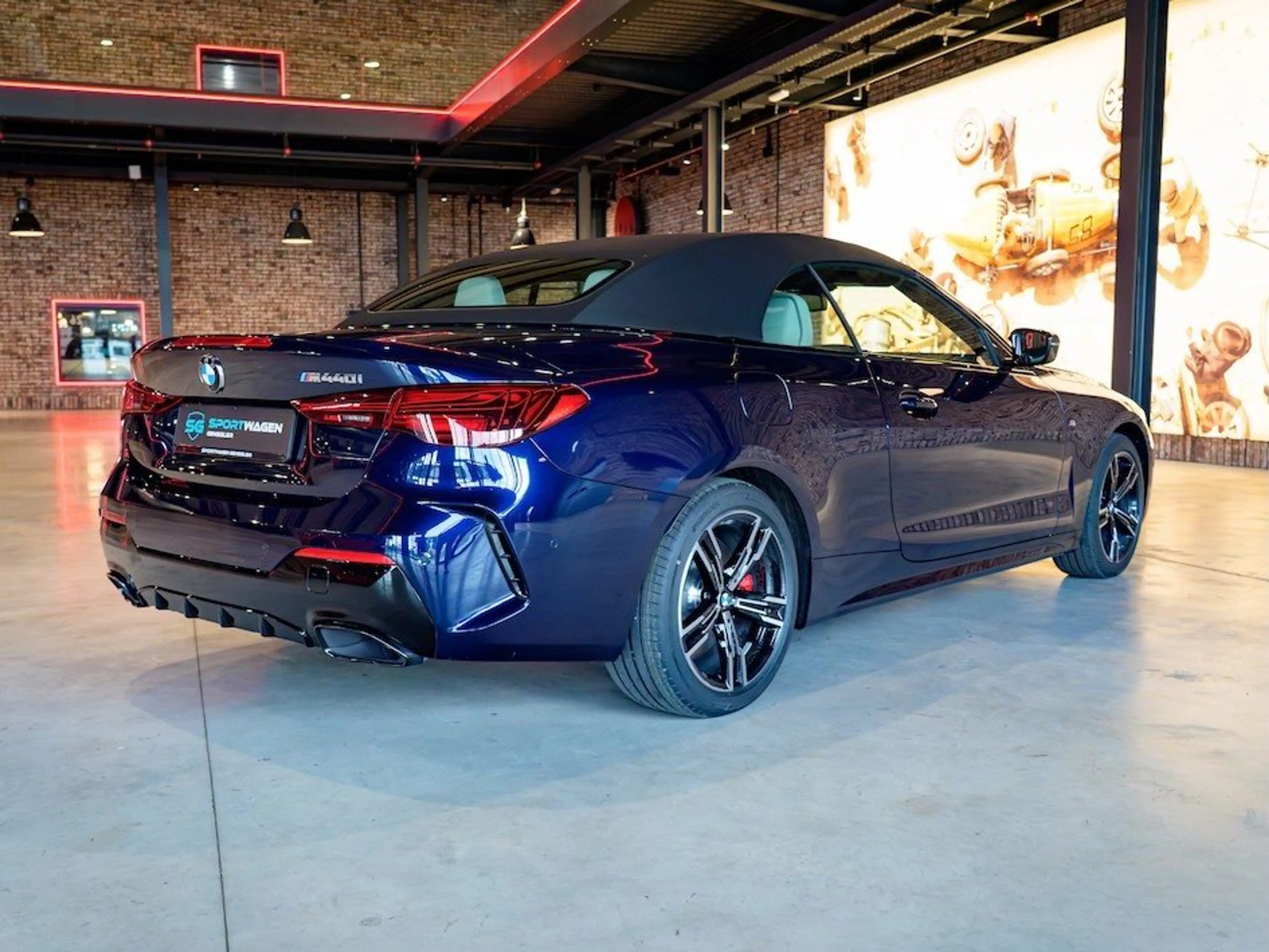 BMW M4 40i xDrive Cabrio Innovation, M Sportpaket Pro — photo 11