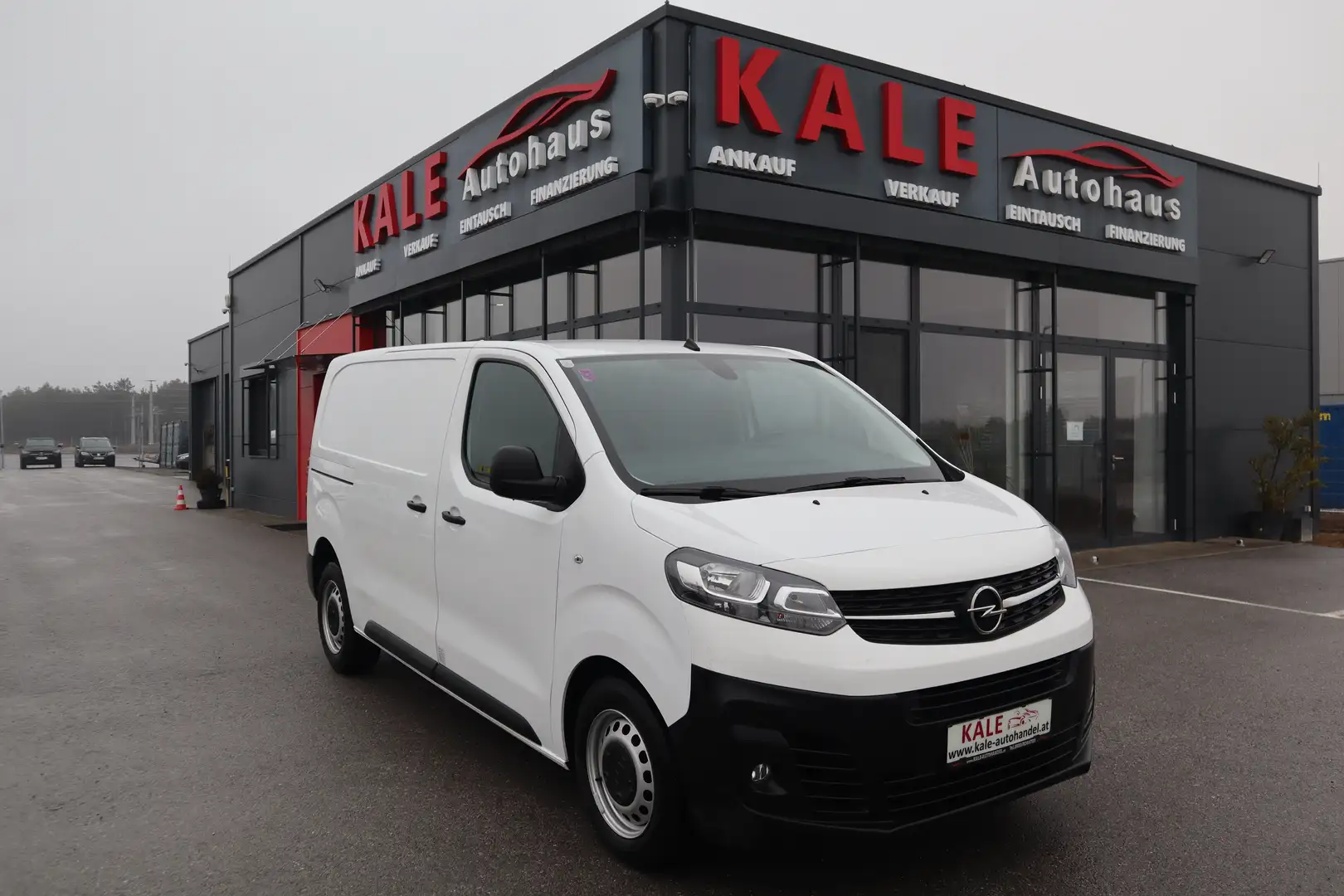 Opel Vivaro 2,0 CDTI Edition M+*1.Besitz*Net13.250€* Weiß - 1