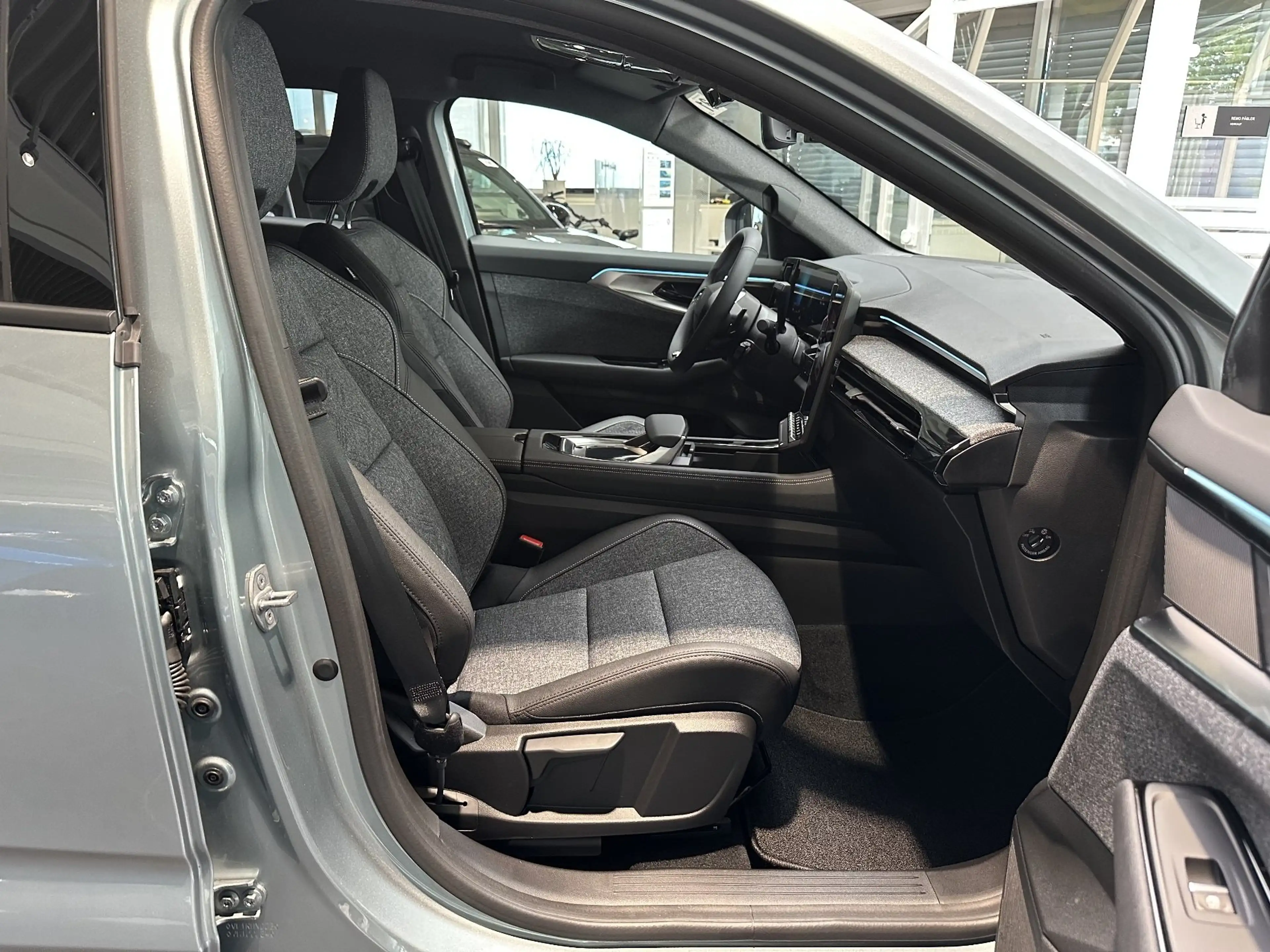 Renault Espace 6 Techno Full Hybrid E-Tech 200 5- Sitzer — photo 9