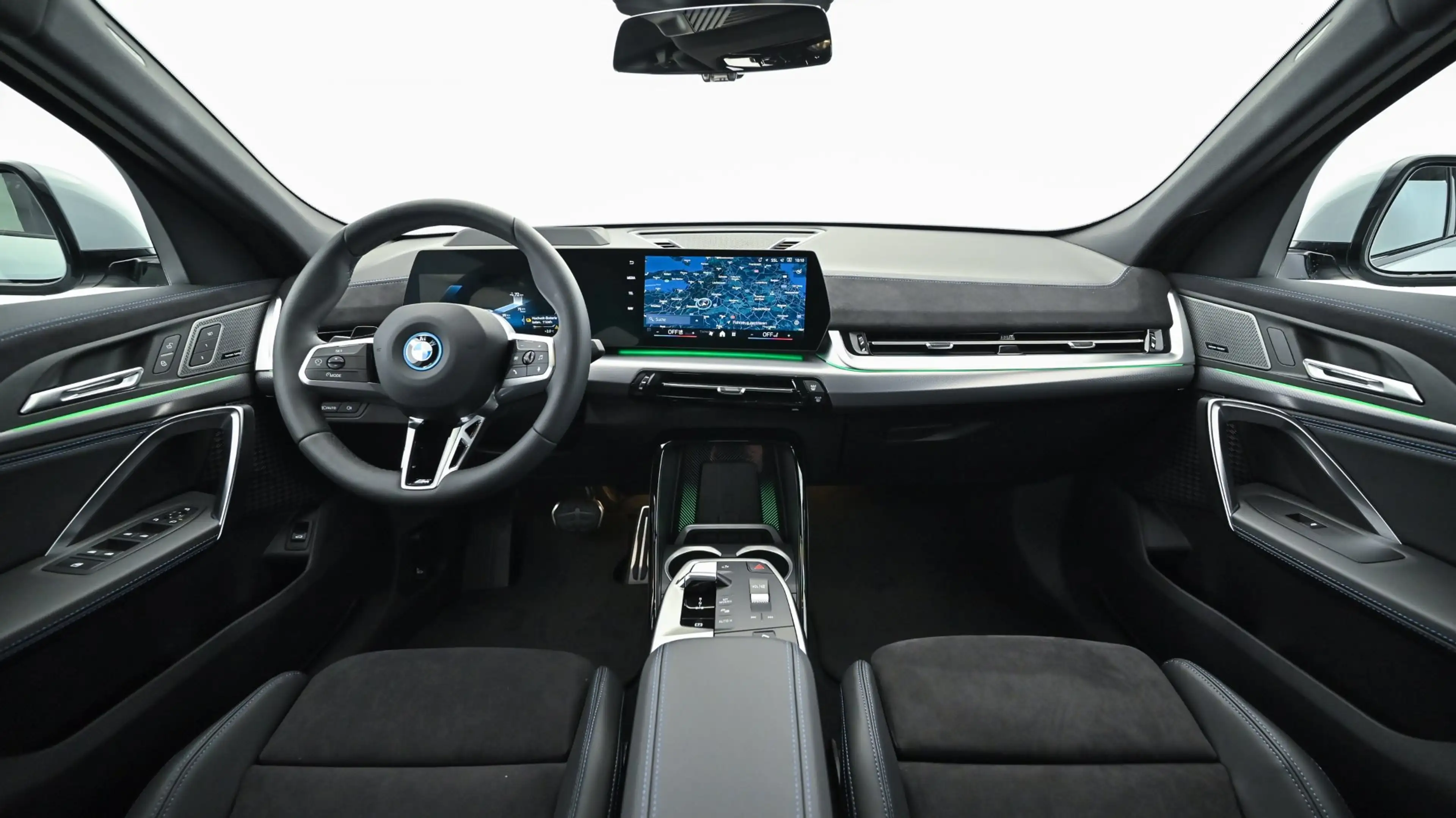 BMW iX2 xDrive30 — photo 15