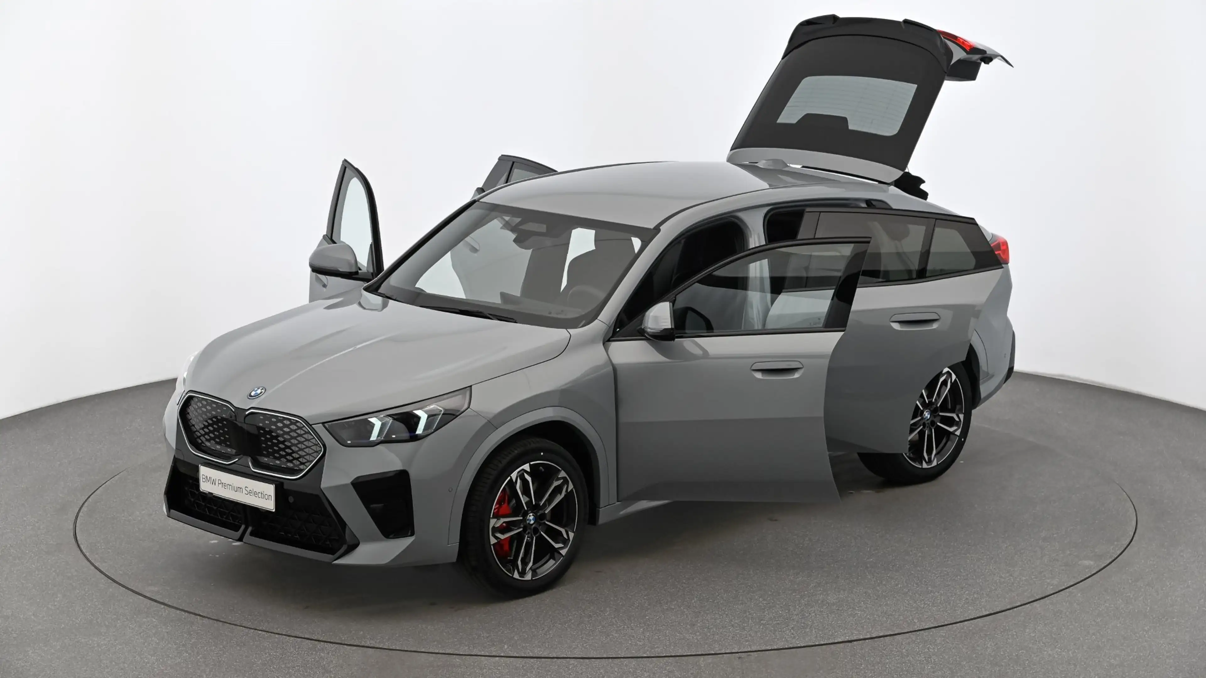 BMW iX2 xDrive30 — photo 10