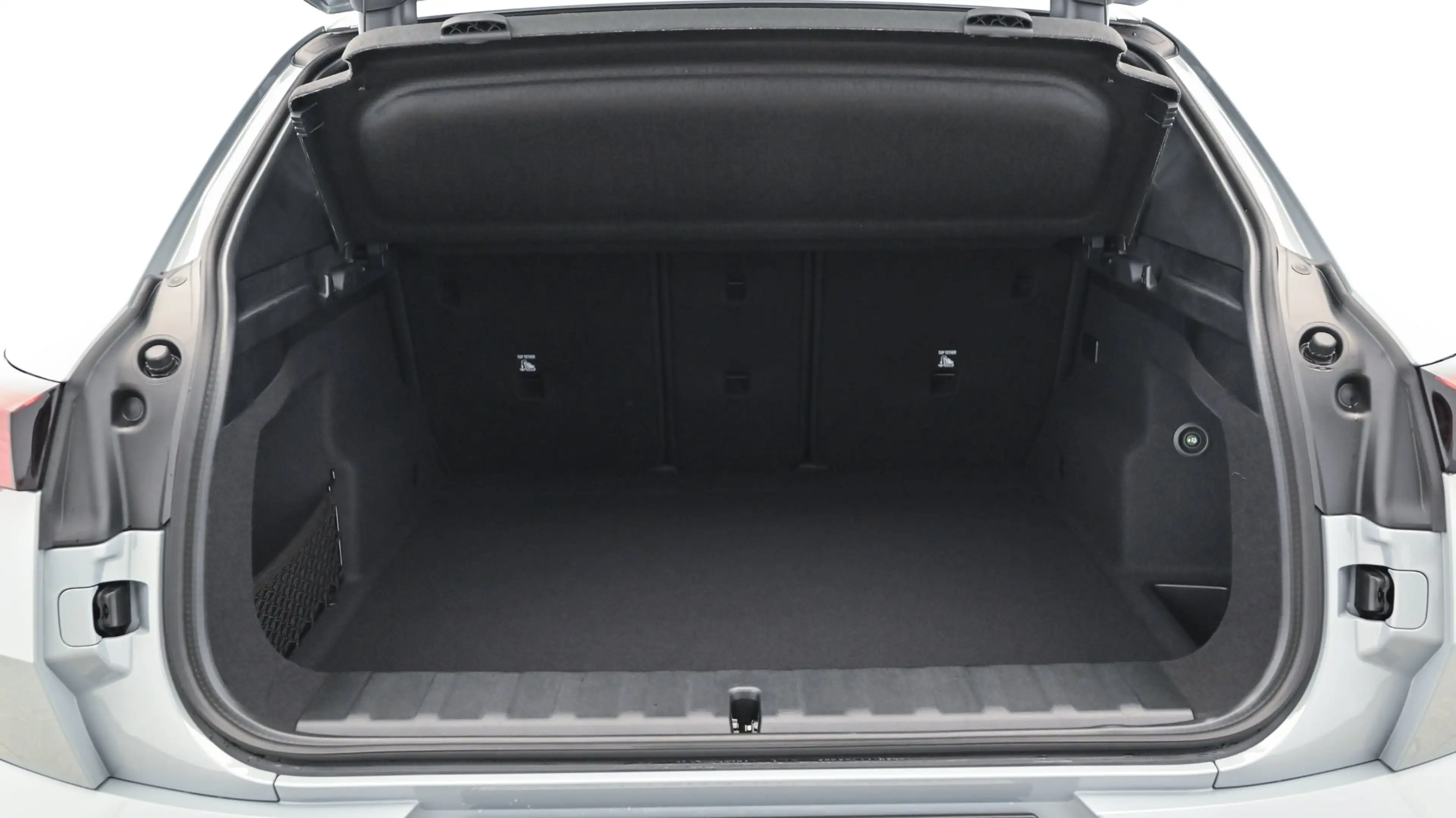 BMW iX2 xDrive30 — photo 12