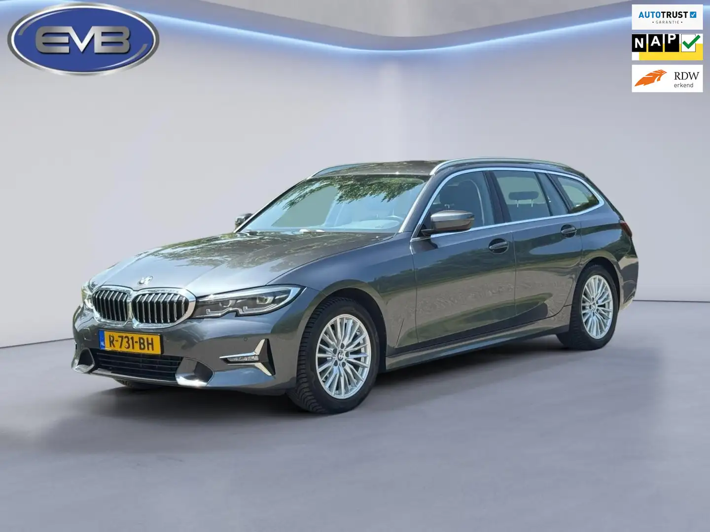 BMW 318 3-serie Touring 318i Business Edition, lederen spo Grijs - 1