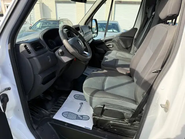 Renault Master view 12