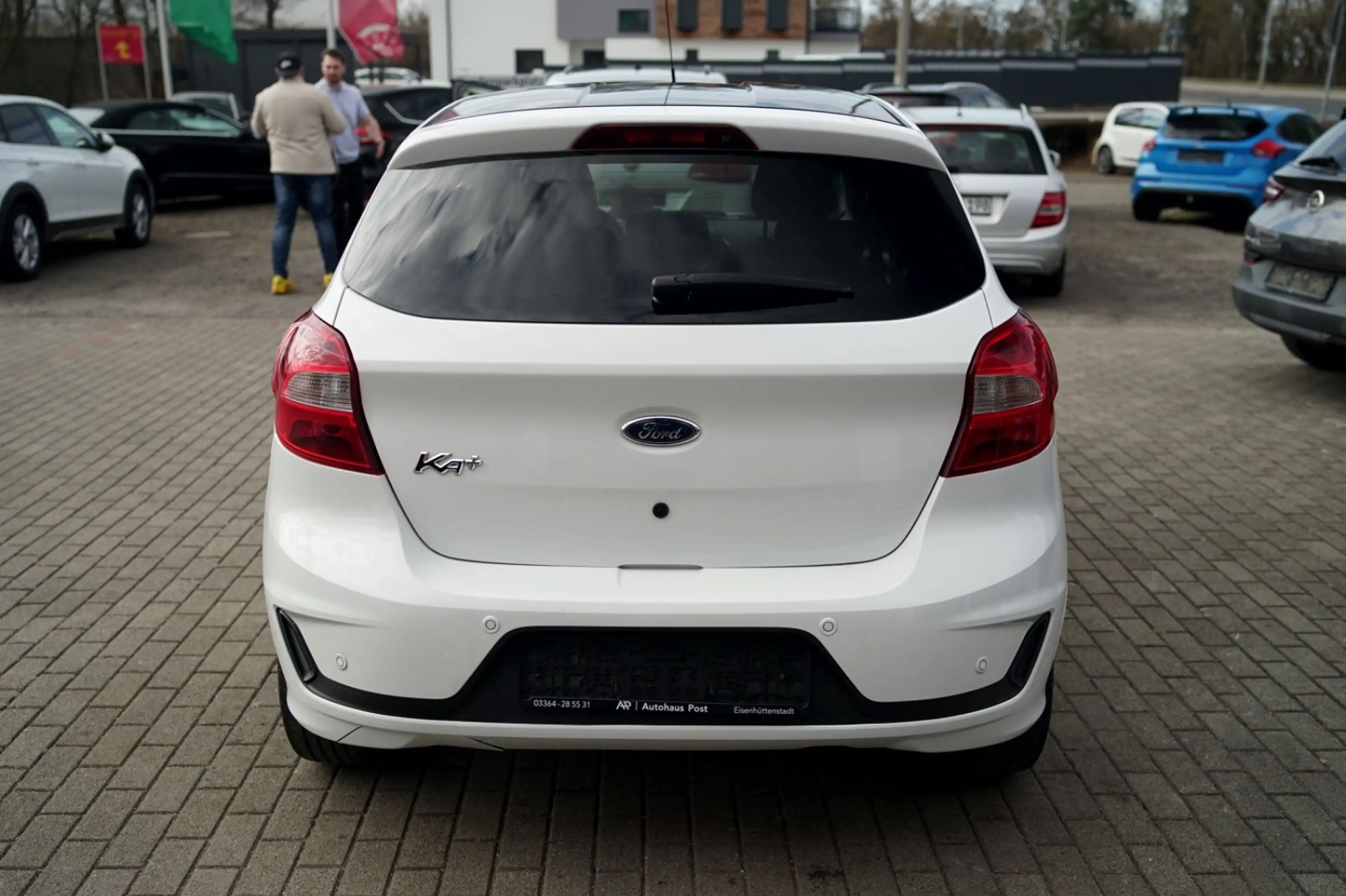 Ford Ka/Ka+ KA+ Black/White Sitzheizung PDC CarPlay DAB — photo 5