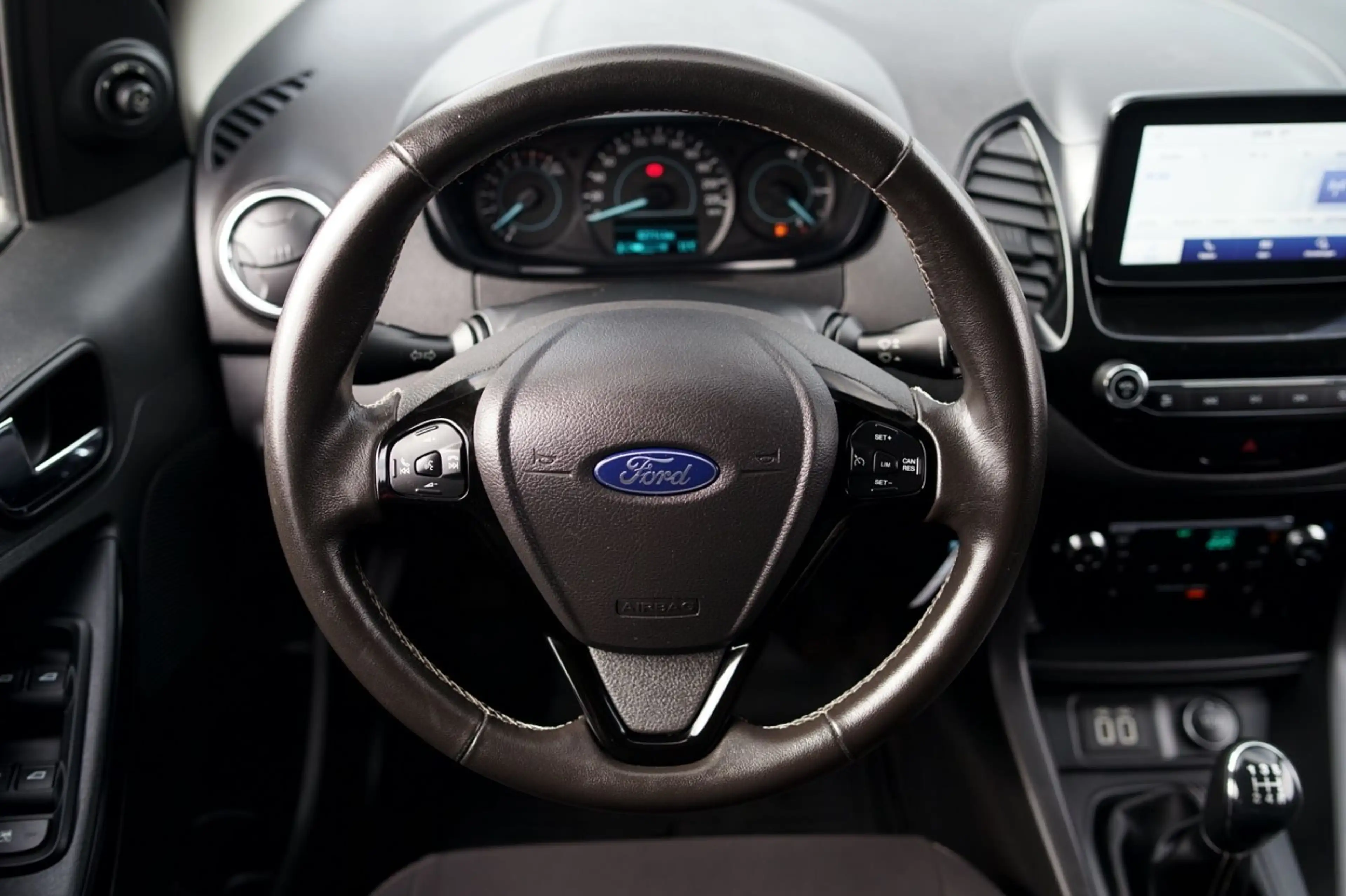 Ford Ka/Ka+ KA+ Black/White Sitzheizung PDC CarPlay DAB — photo 13