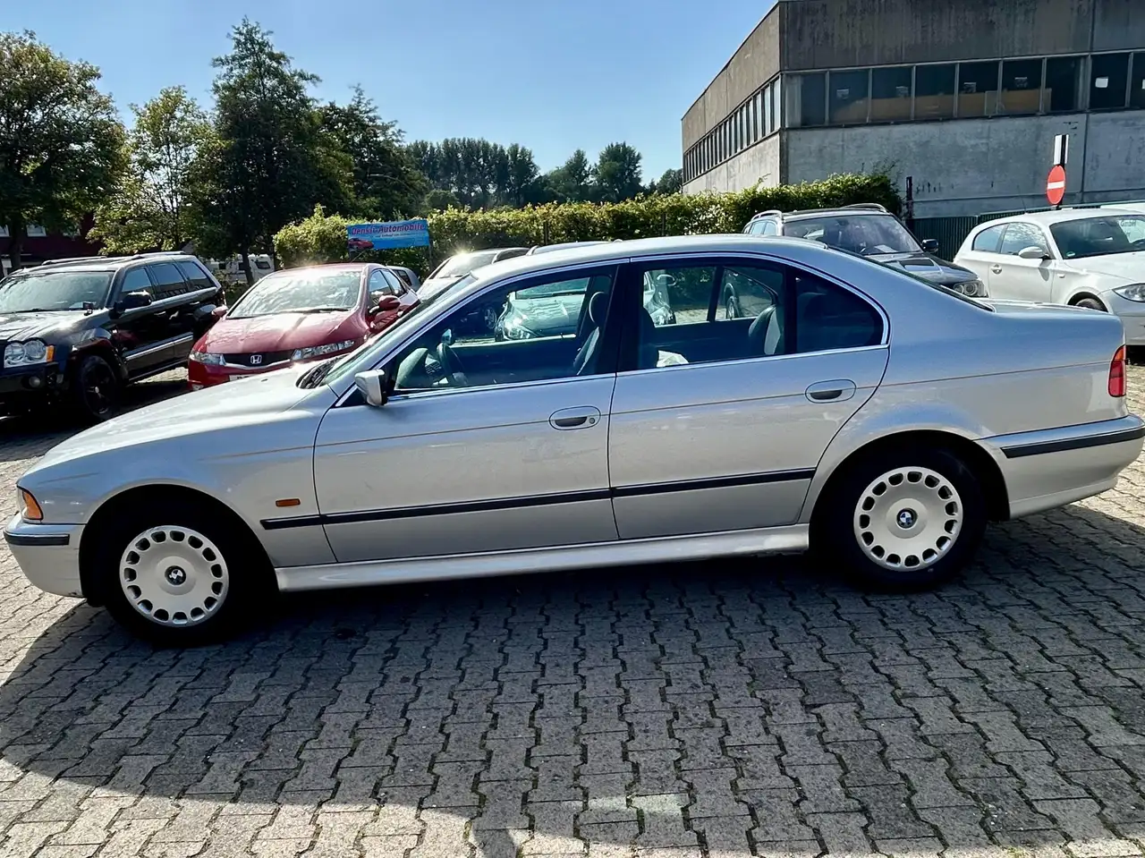 BMW 523 5er 523i 1.HAND TÜV 01/2028 PDC AHK XENON, foto 2