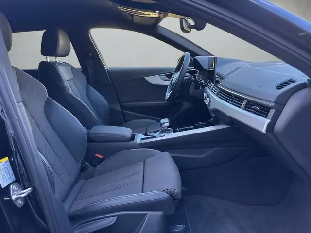 Audi A4 view 13