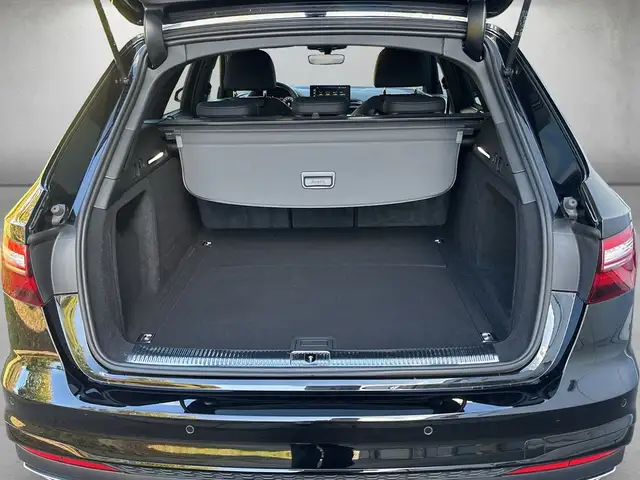 Audi A4 view 5
