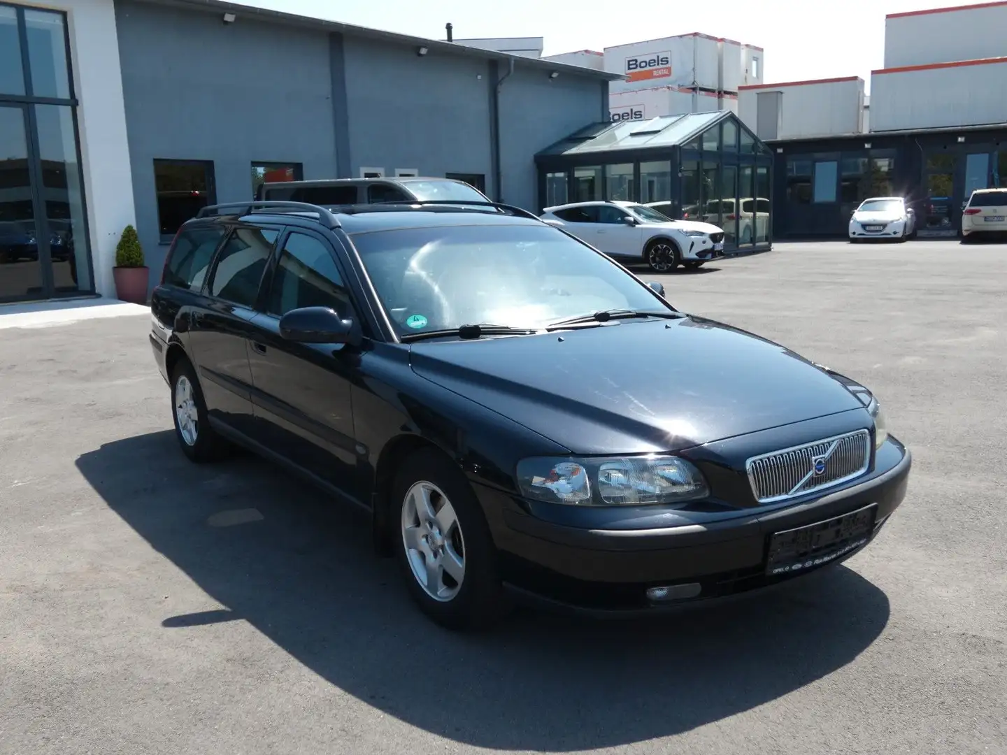 Volvo V70 2.4*Leder*Klima*Shz*Ahk*Pdc* Schwarz - 2
