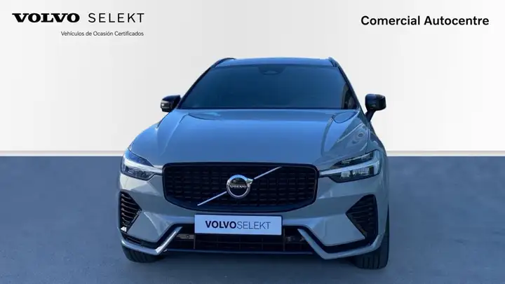 Volvo XC60 2023, foto 3