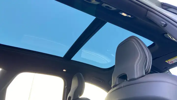Volvo XC60 2023, foto 23