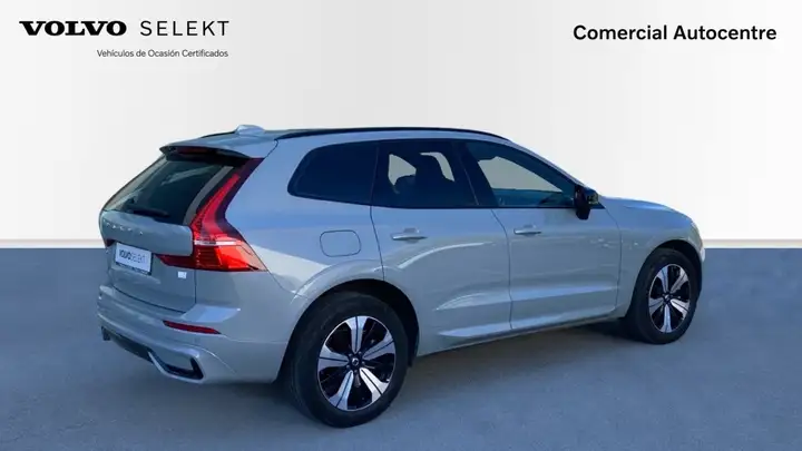 Volvo XC60 2023, foto 8