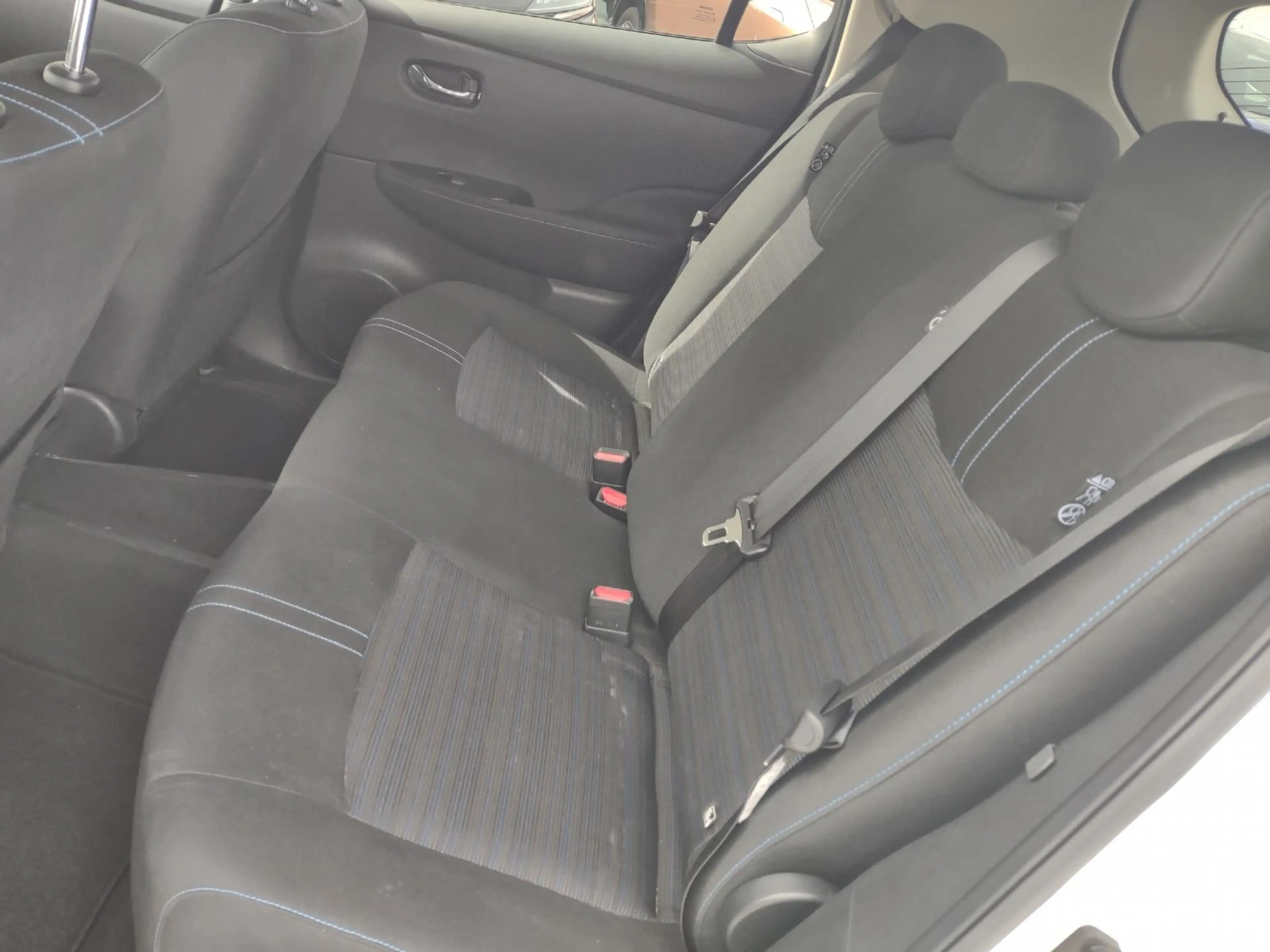 Nissan Leaf N-Connecta 40KW — photo 12
