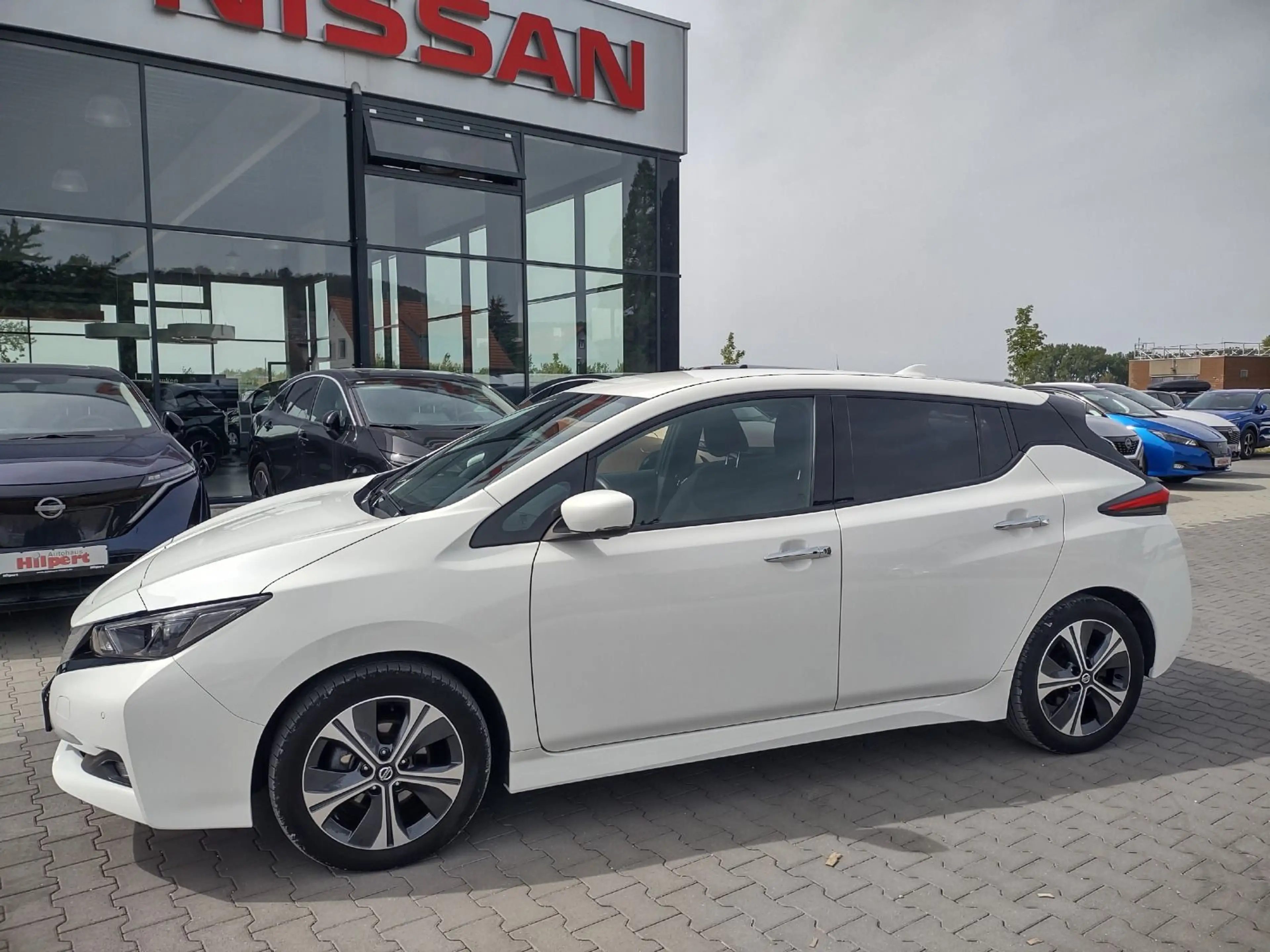 Nissan Leaf N-Connecta 40KW — photo 3