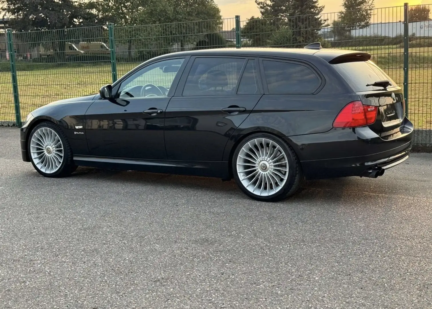 Alpina D3 Biturbo Touring Switch-Tronic Černá - 2