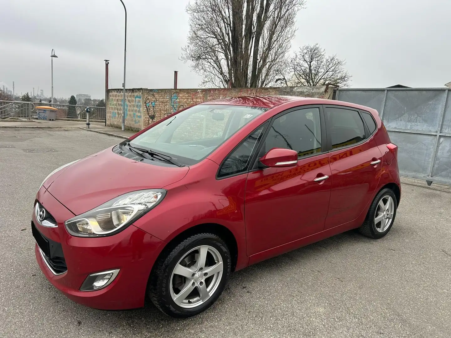 Hyundai iX20 1,4 CRDi Comfort Rot - 1
