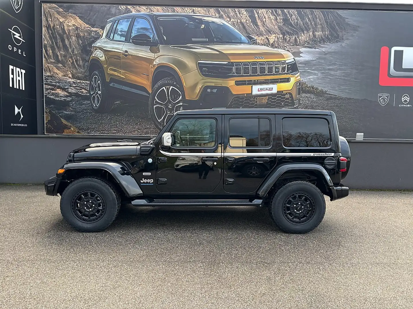 Jeep Wrangler Sahara 2.0 PHEV 380 PS AT 4xe - IRMSCHER Edition Schwarz - 2