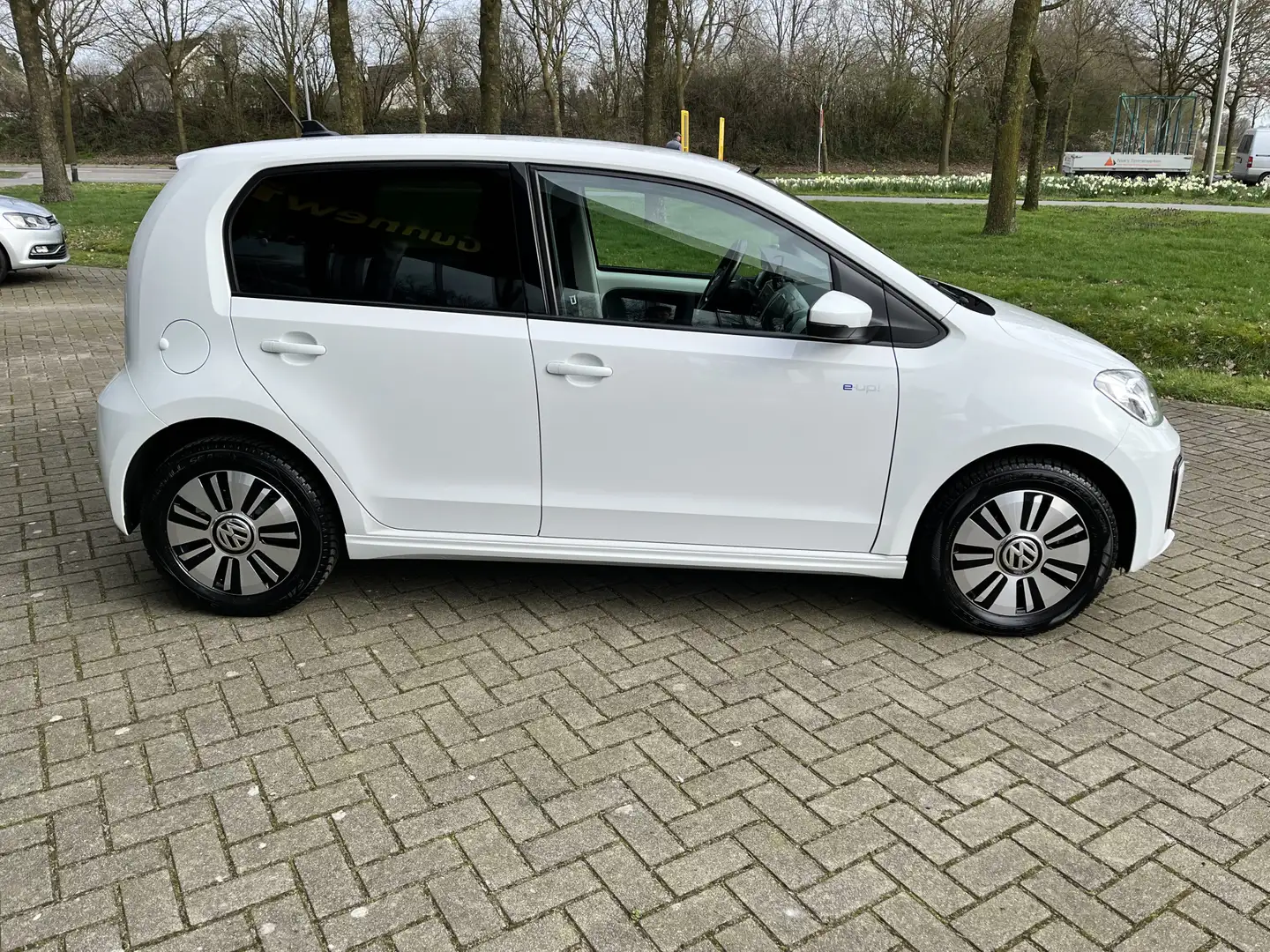 Volkswagen e-up! 60KW | PDC | CAMERA | STOELVERWARMING Blanco - 2