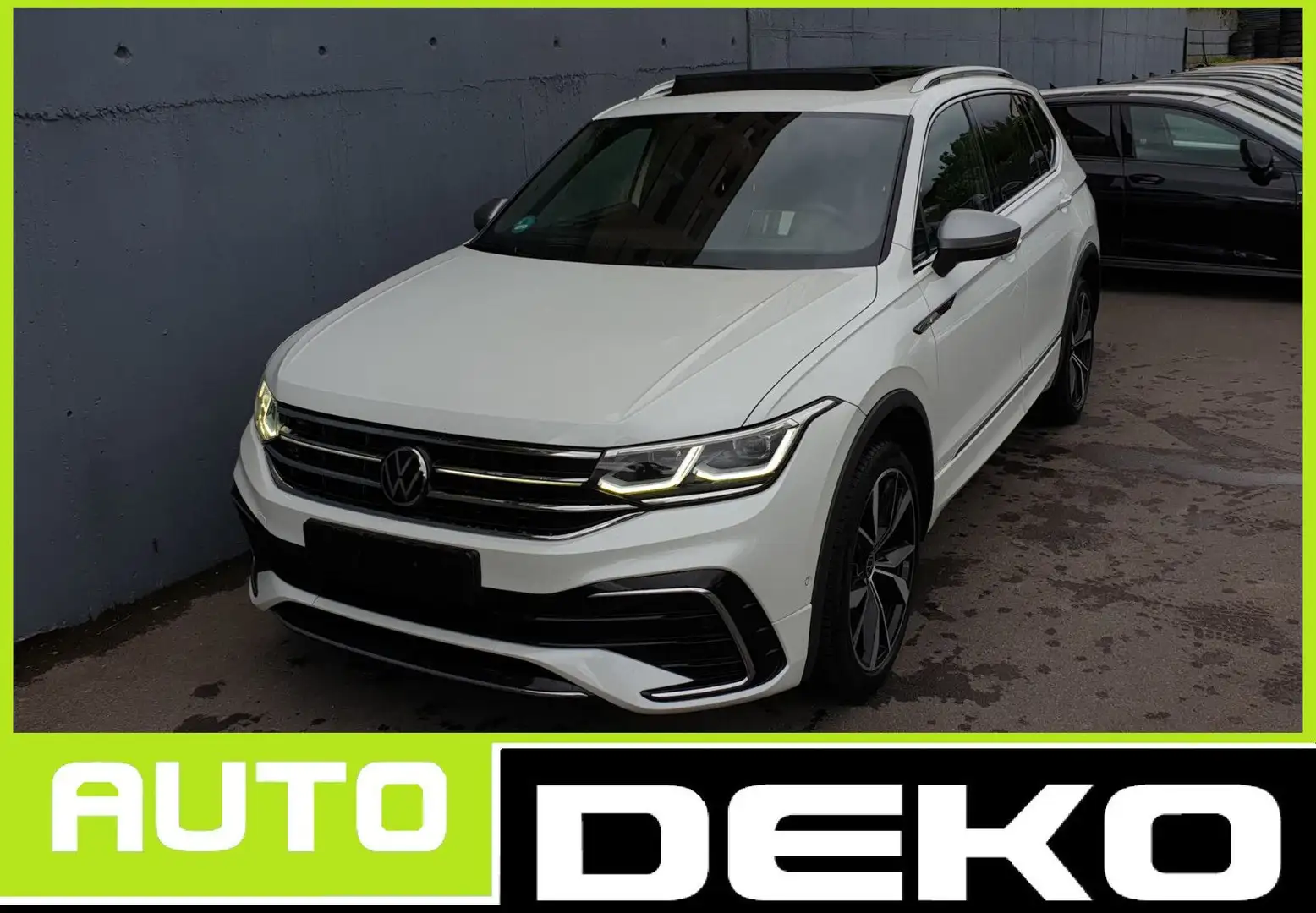 Volkswagen Tiguan Allspace 2.0 TDI DSG 4M 3 x R-Line Pano Weiß - 1
