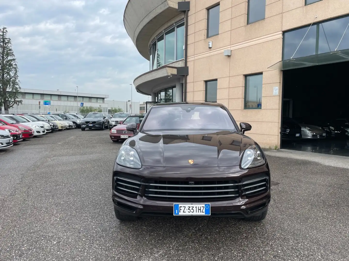 Porsche Cayenne 3.0 e-hybrid tiptronic CERCHI 22" CAMERA 360° Marrone - 2