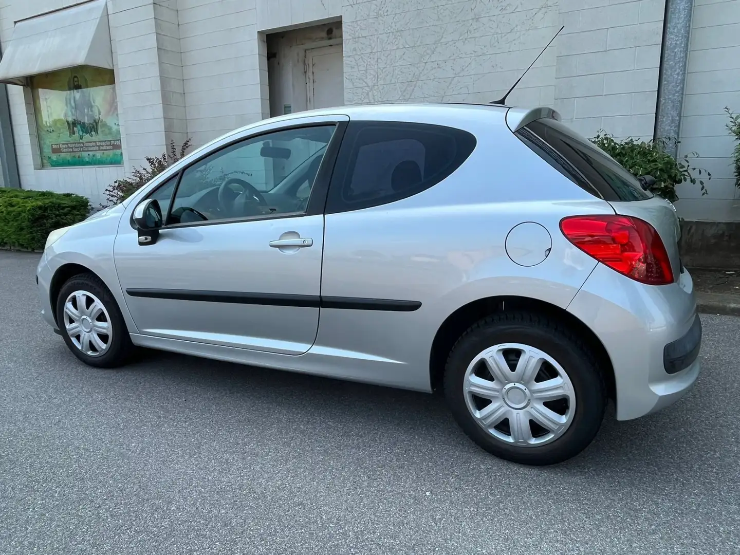 Peugeot 207 3p 1.4 8v One-Line - 2