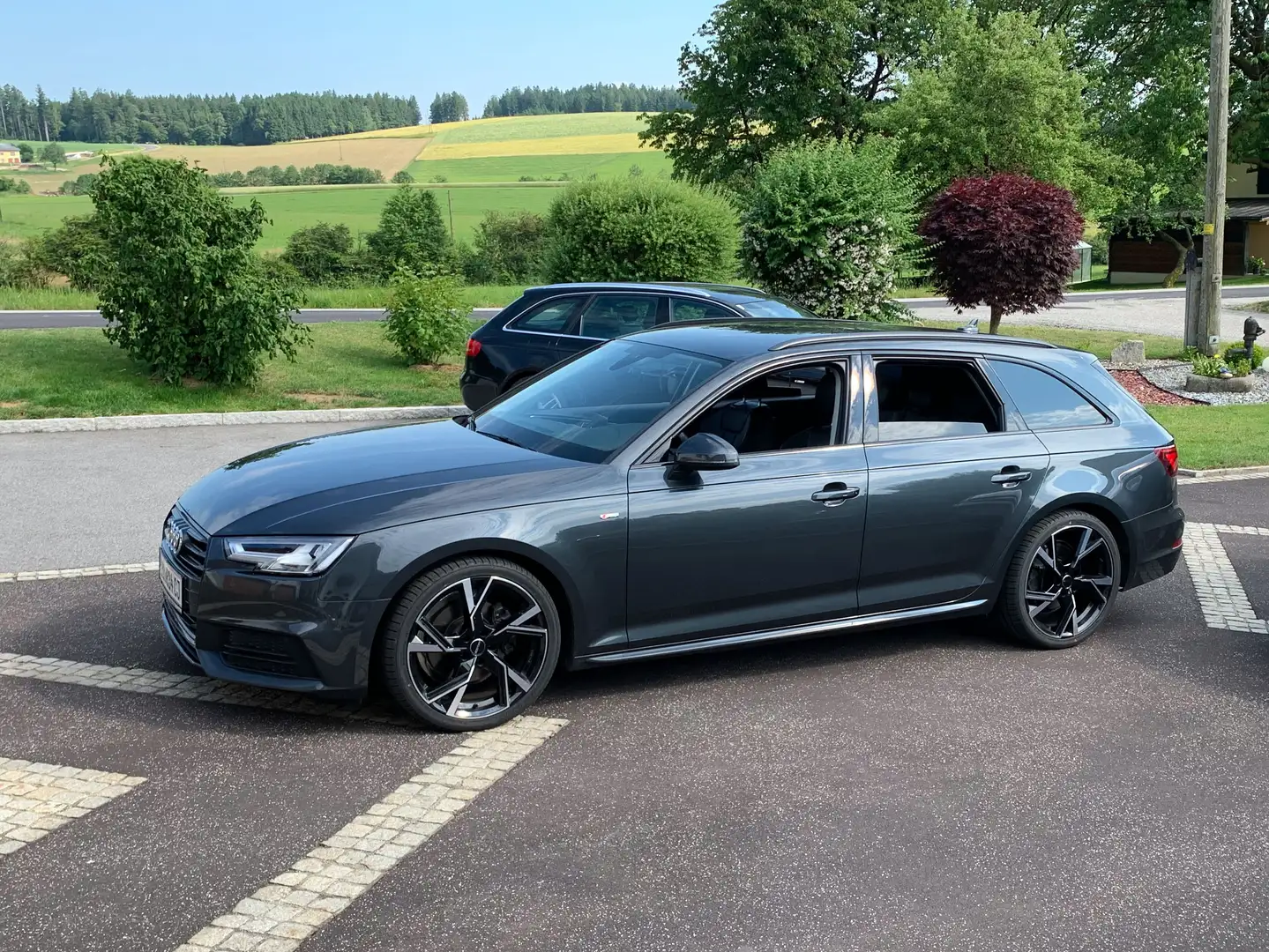 Audi A4 Audi A4 Avant 2,0 TDI , S line... Black Edition Kombi Grau - 2