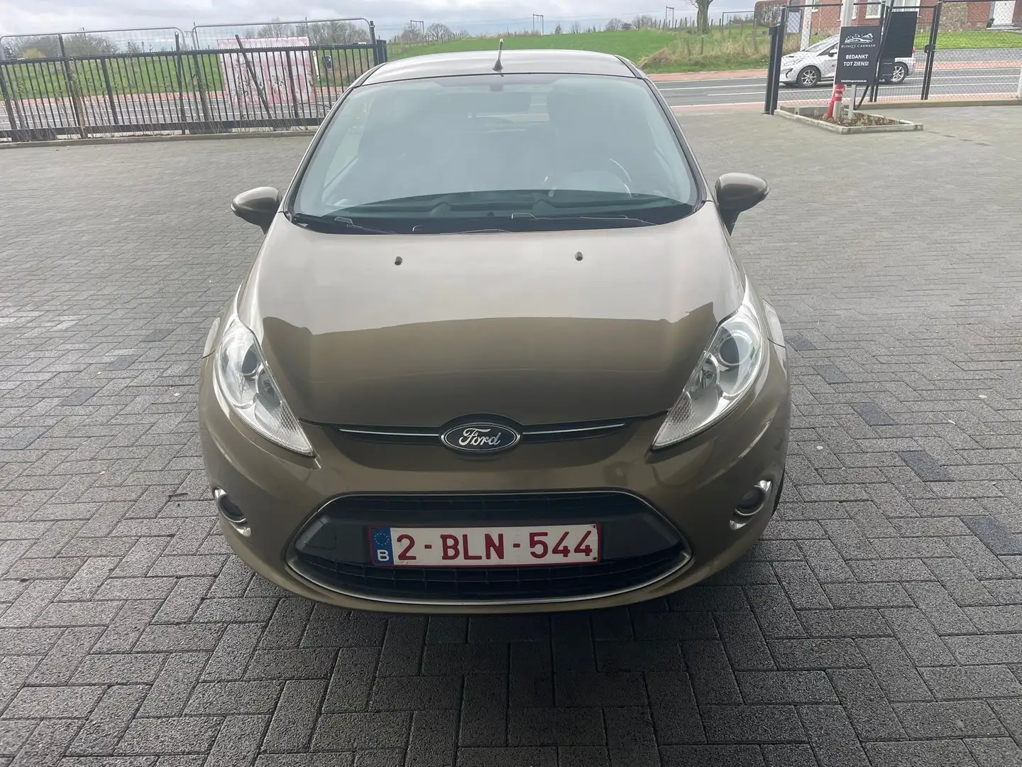 Ford Fiesta 1.6 TDCi Trend DPF Arany - 1