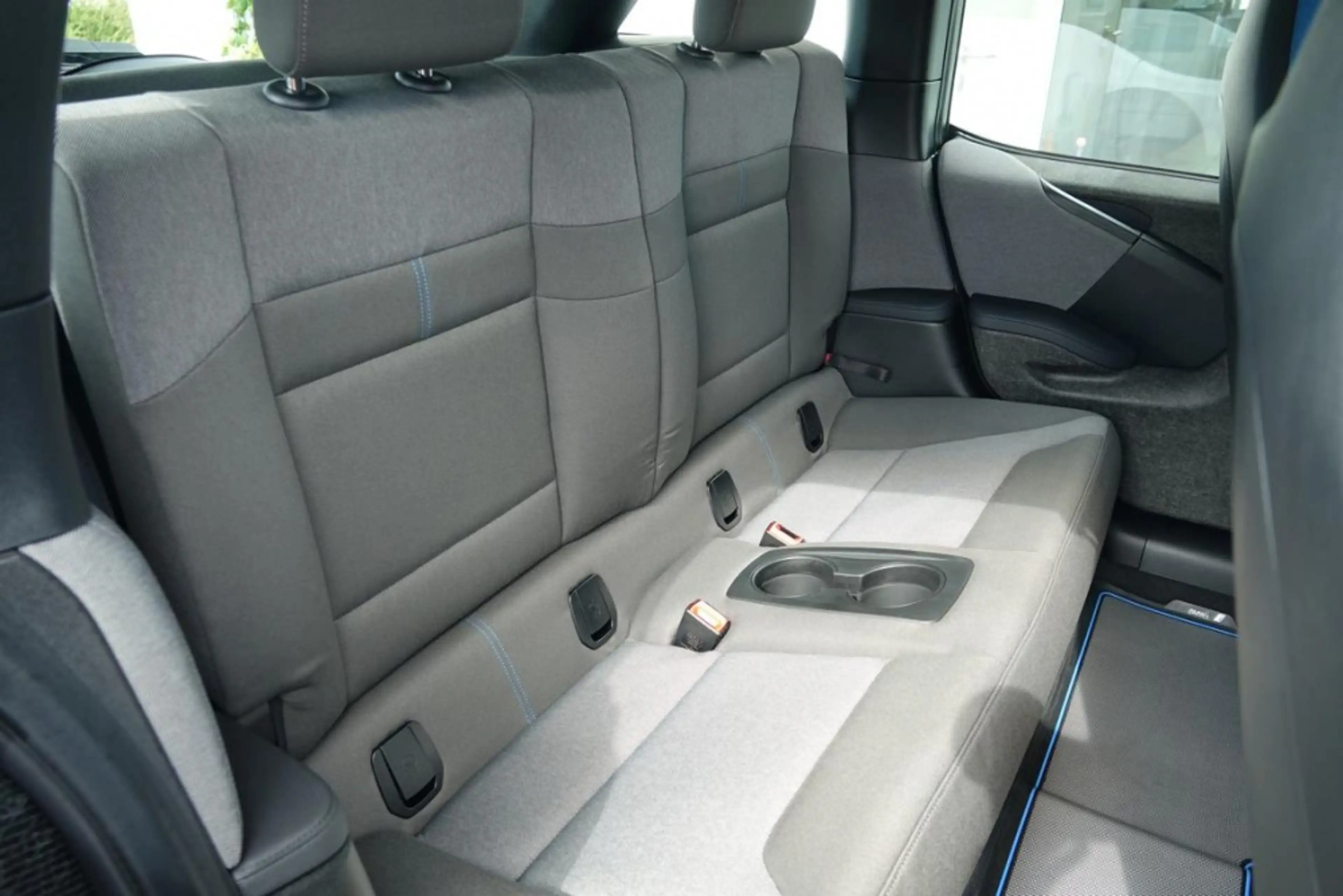 BMW i3 (120 Ah) 125kW Navi|Business|Comfort|ParkAssist — photo 3