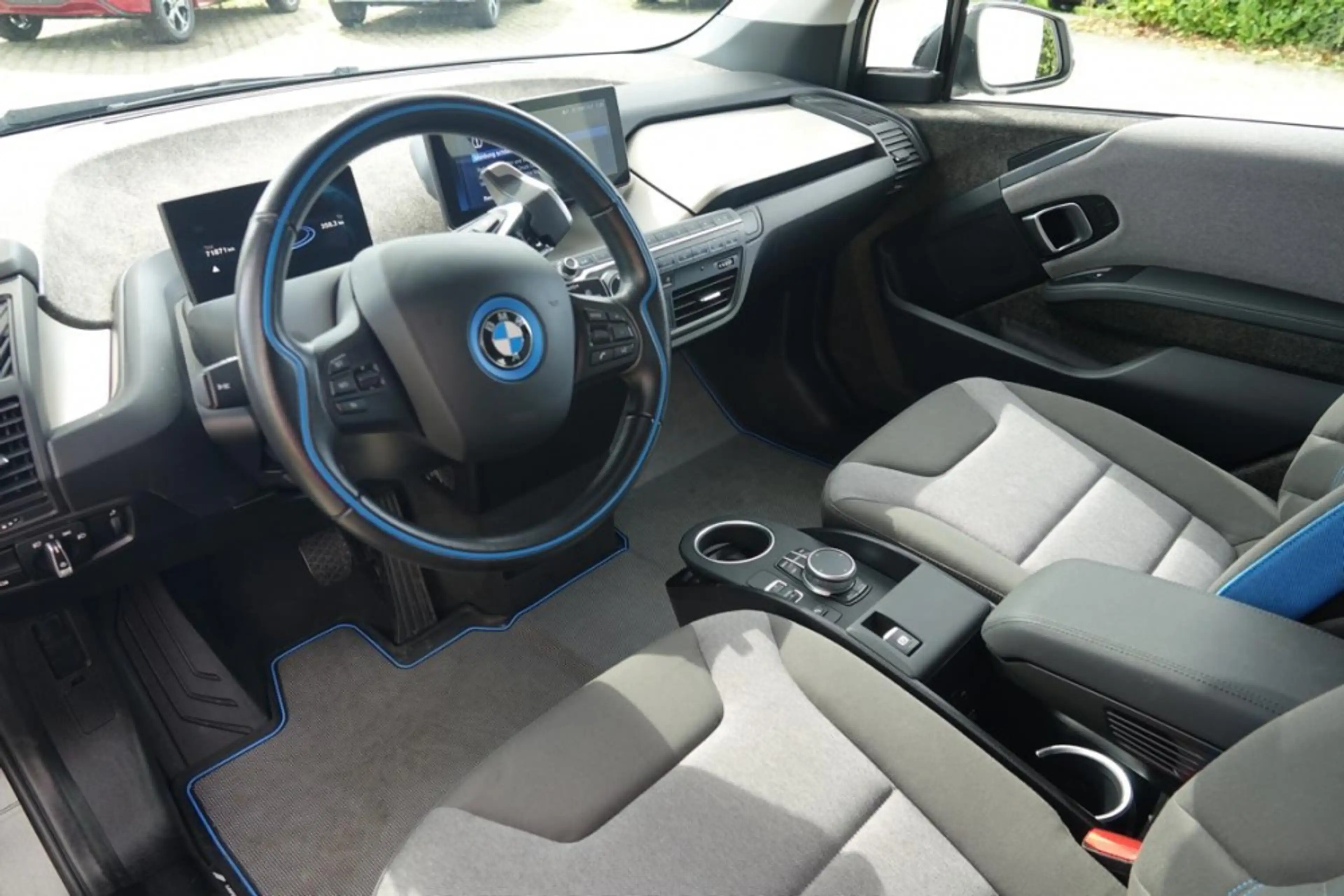 BMW i3 (120 Ah) 125kW Navi|Business|Comfort|ParkAssist — photo 2